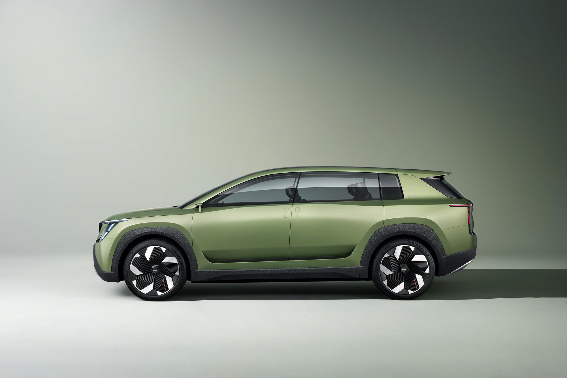 Skoda Vision 7S concept 0114 256