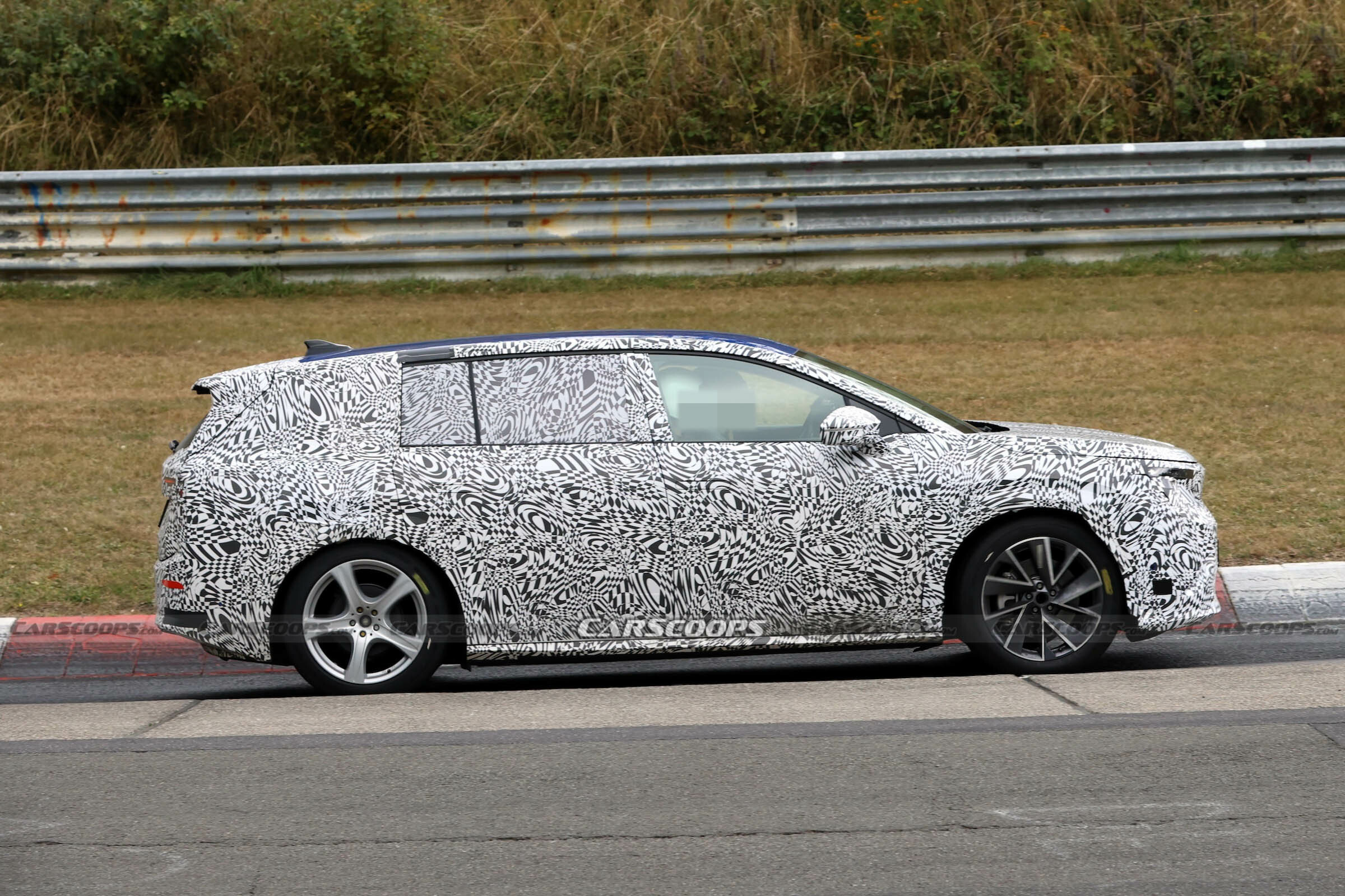 Skoda Vision 7S prototype 00011
