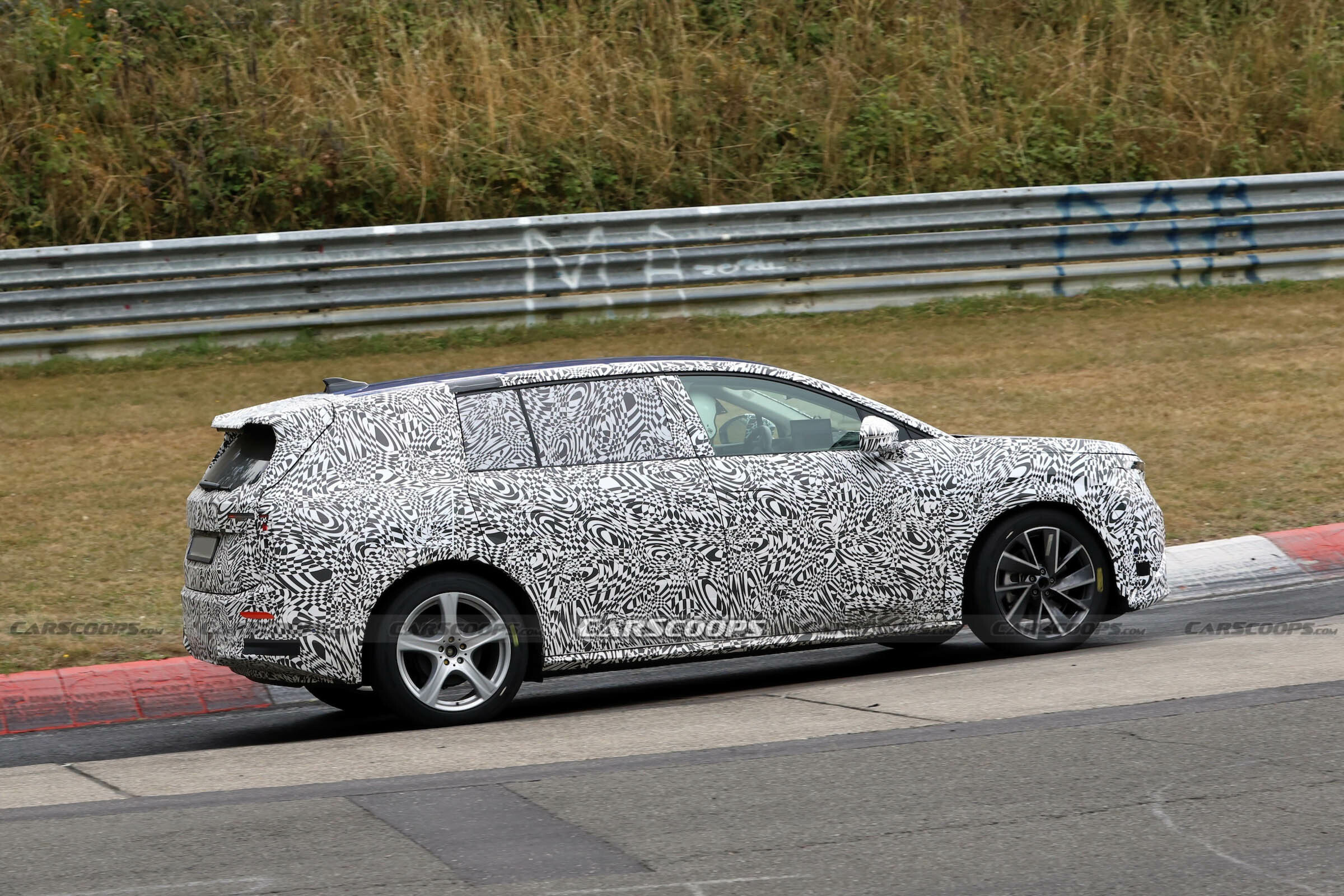 Skoda Vision 7S prototype 00012
