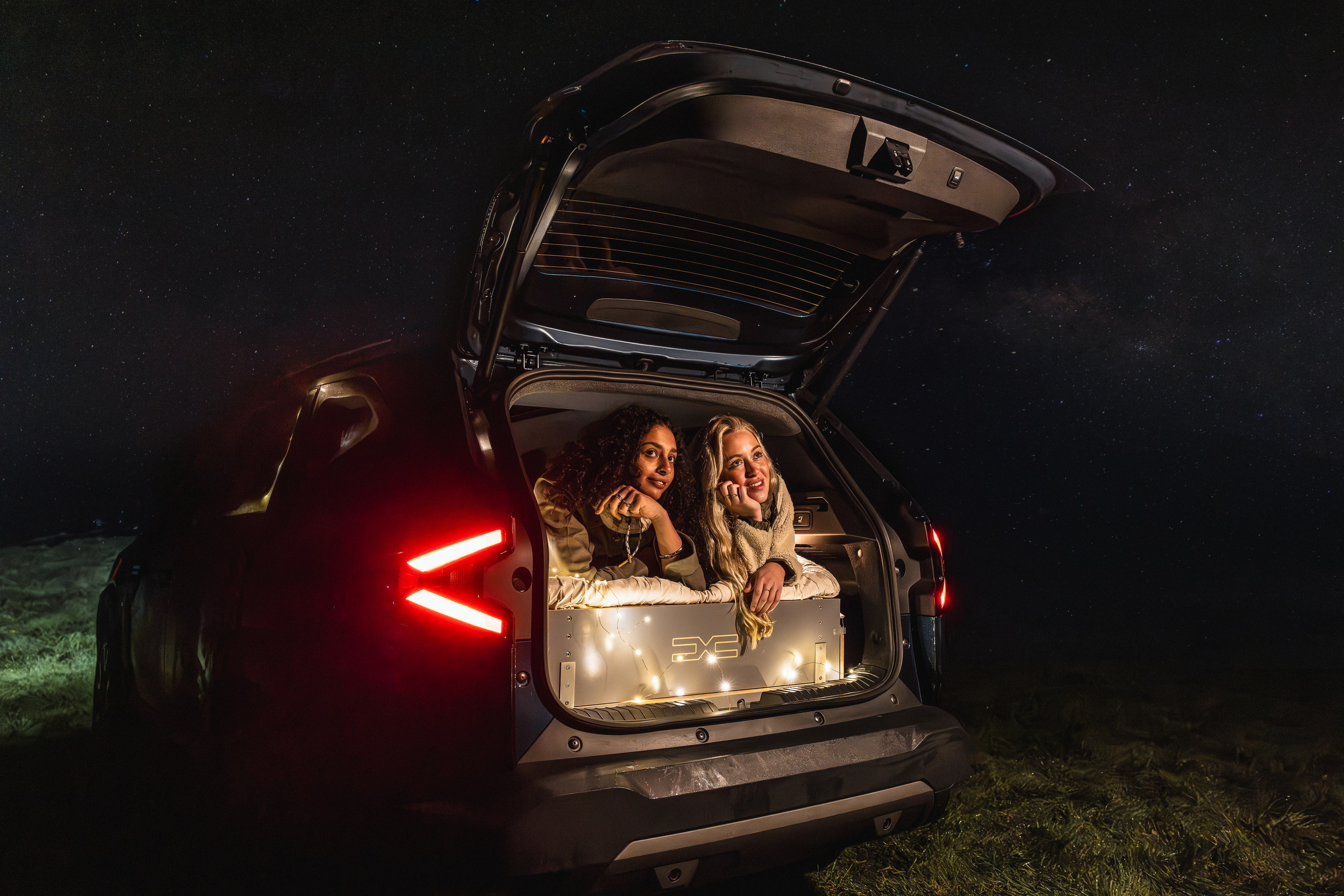 Dacia Bigster with Sleep Pack - Million Star Hotel (14)