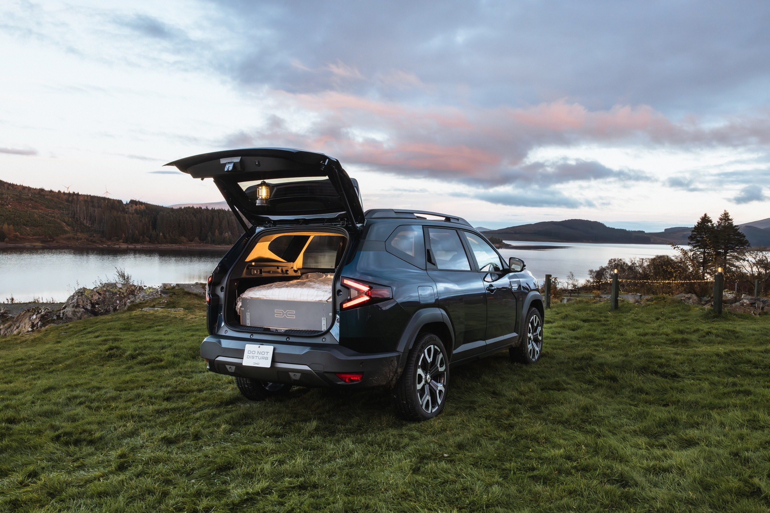 Dacia Bigster with Sleep Pack - Million Star Hotel (4)