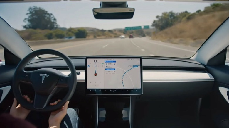 Tesla-Autopilot-report-00