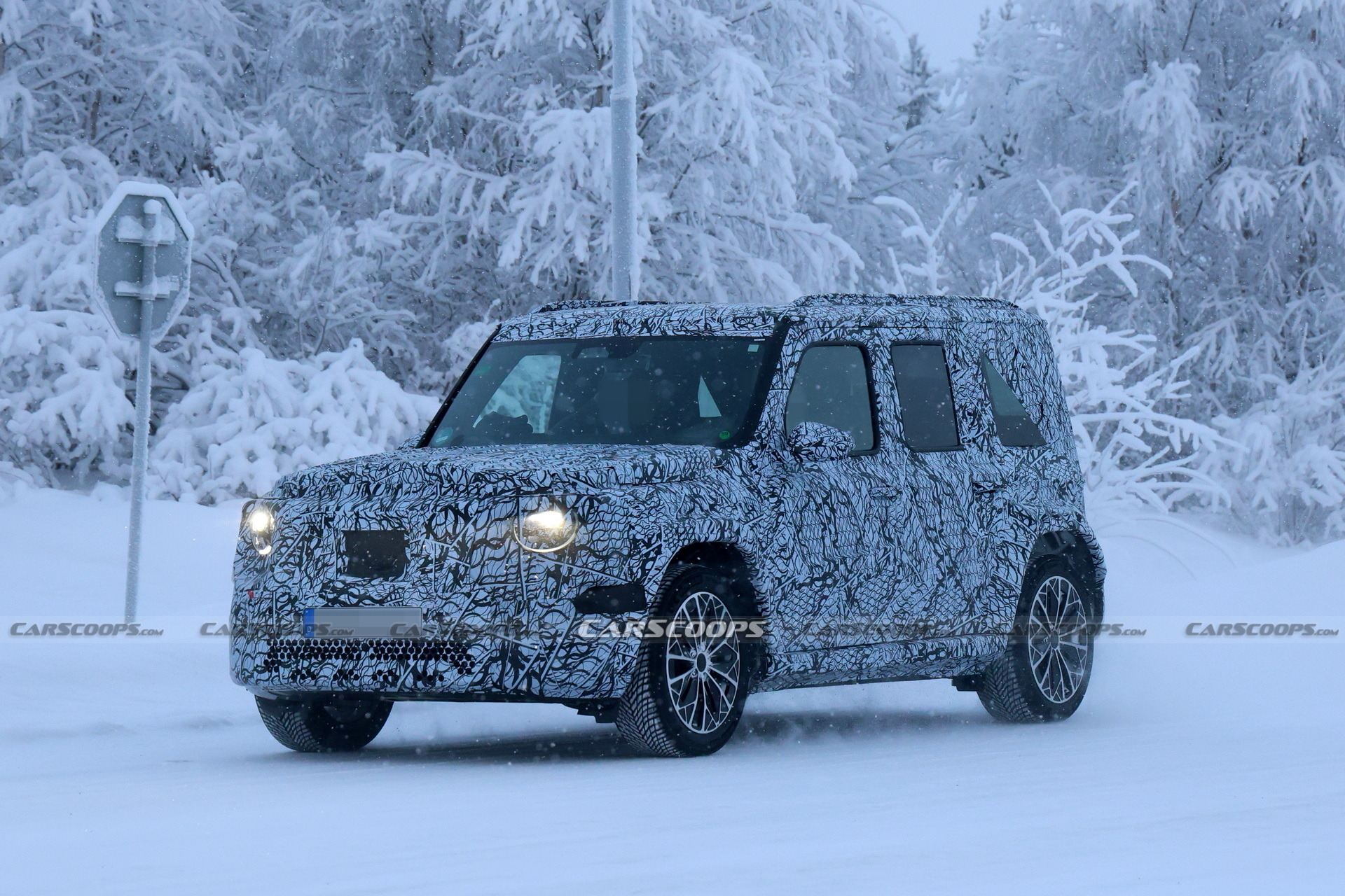 Mercedes-Benz Baby G-Class Scoop - 2