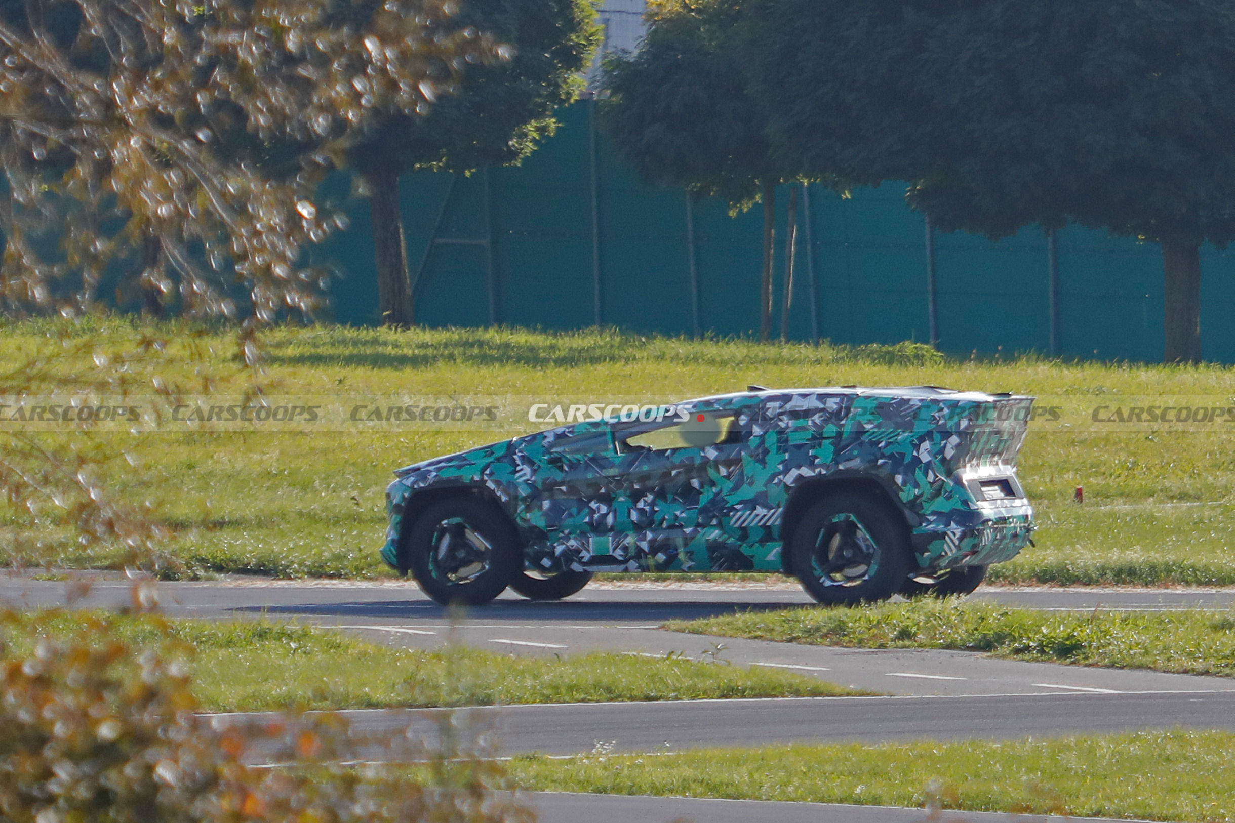 Ceer SUV 0107 15
