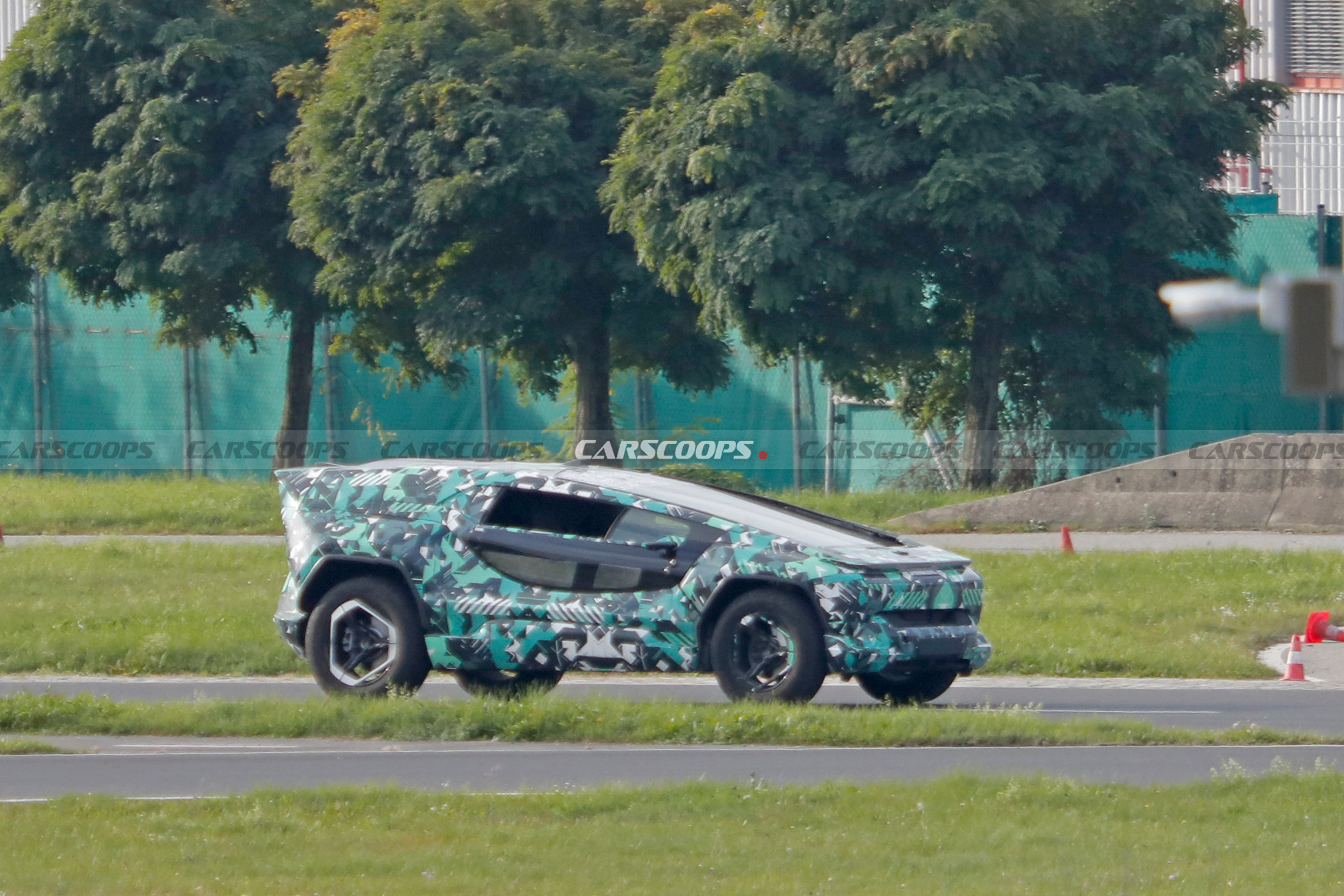 Ceer SUV 0107 3