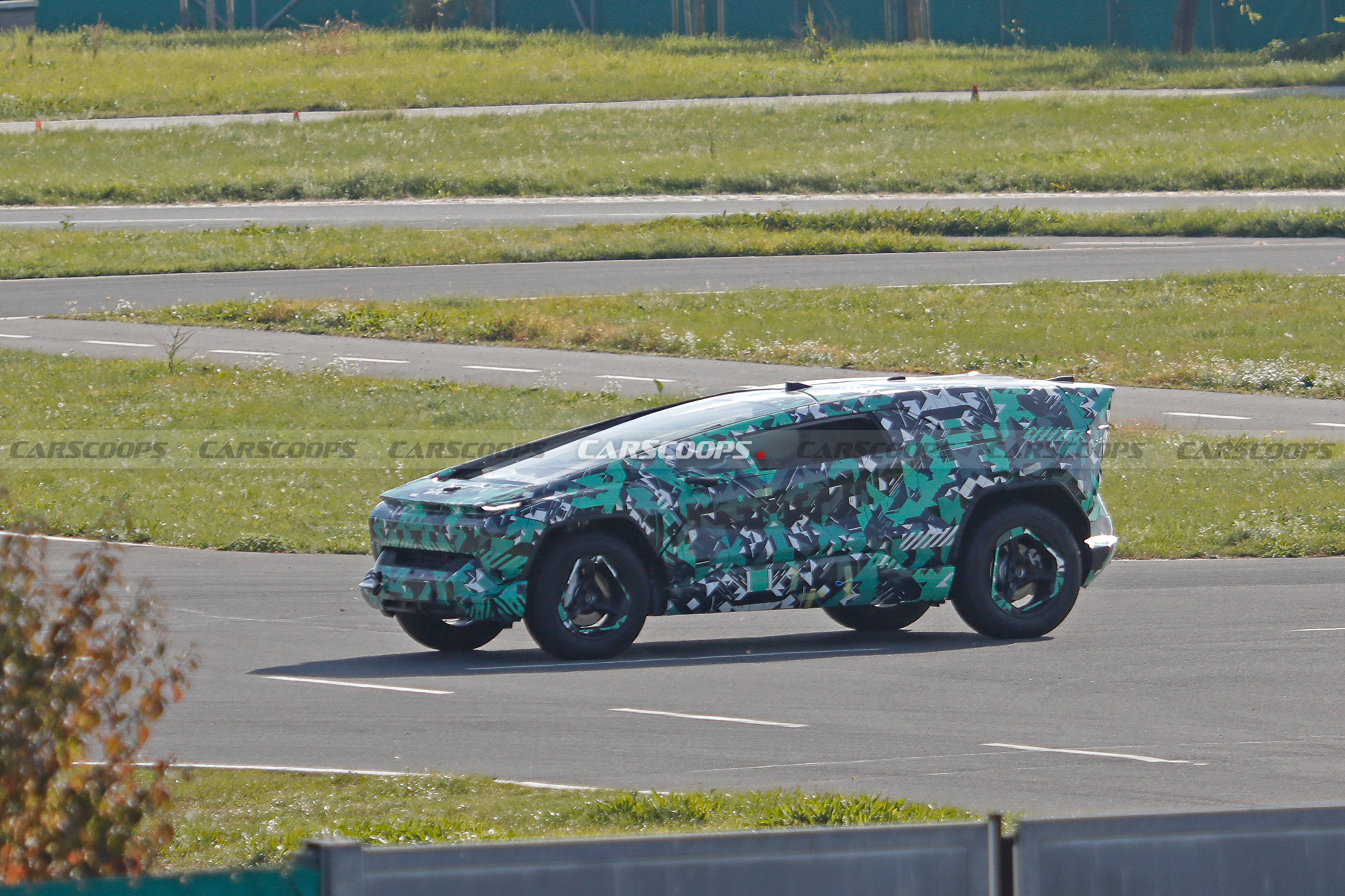 Ceer SUV 0107 7