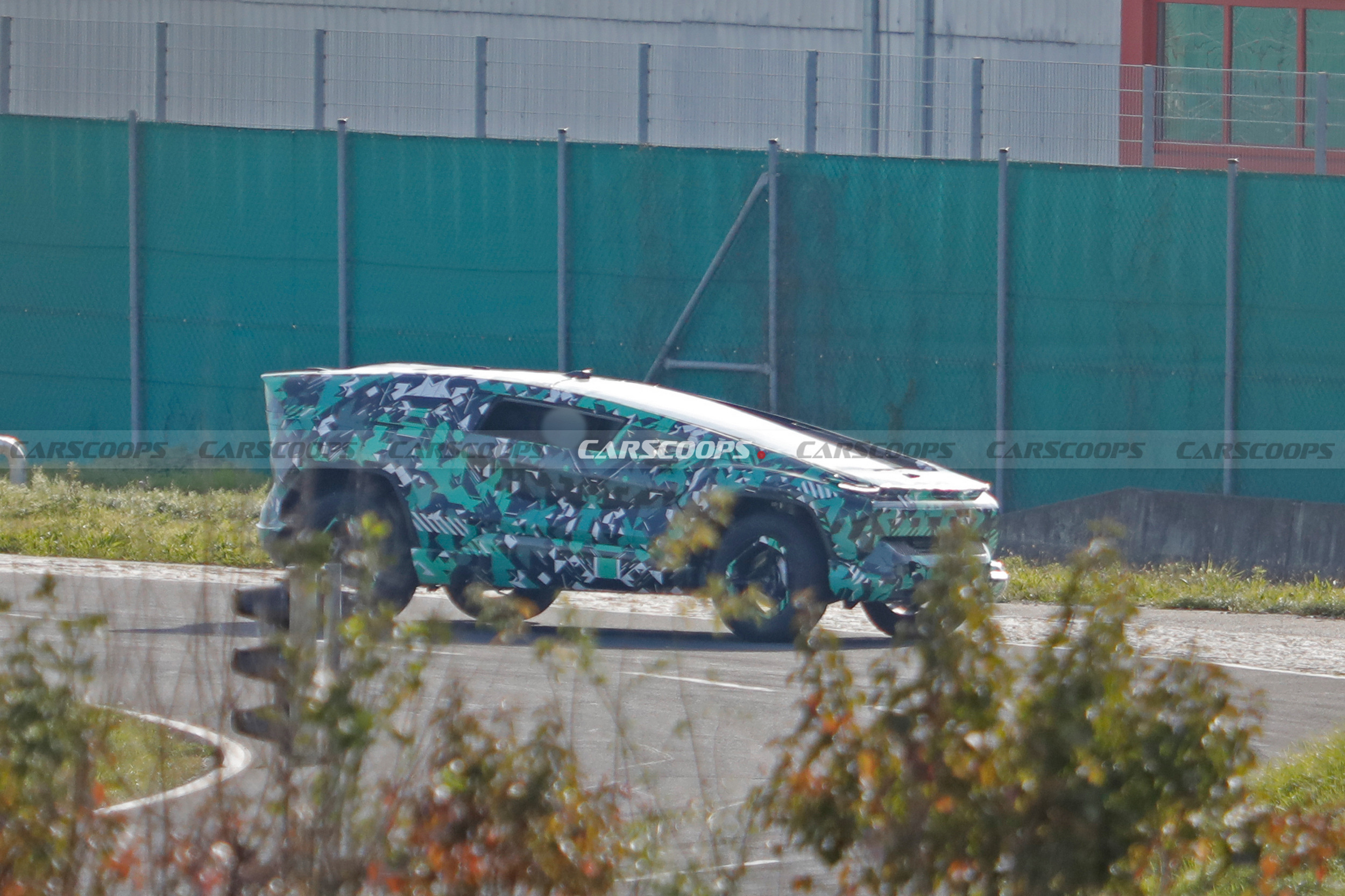 Ceer SUV 0107 9