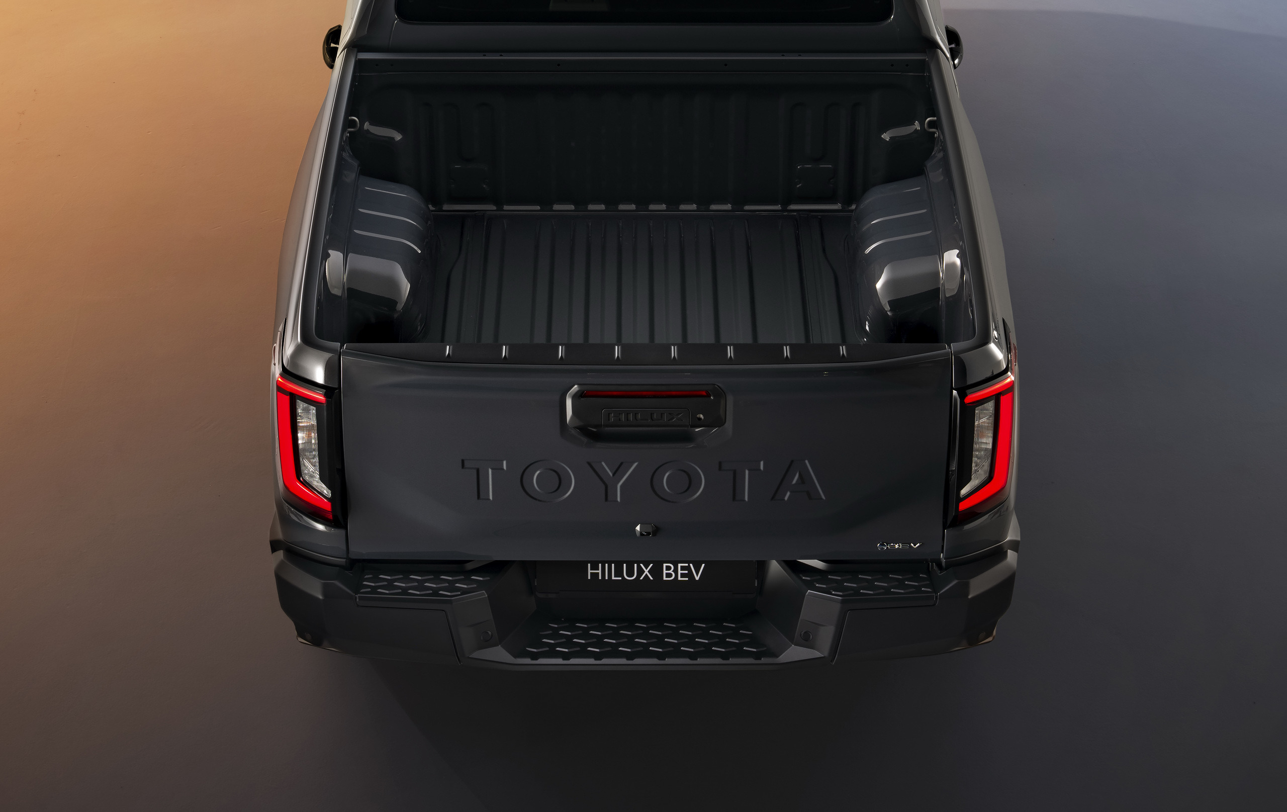 2026-TOYOTA-Hilux-BEV-EXT-05