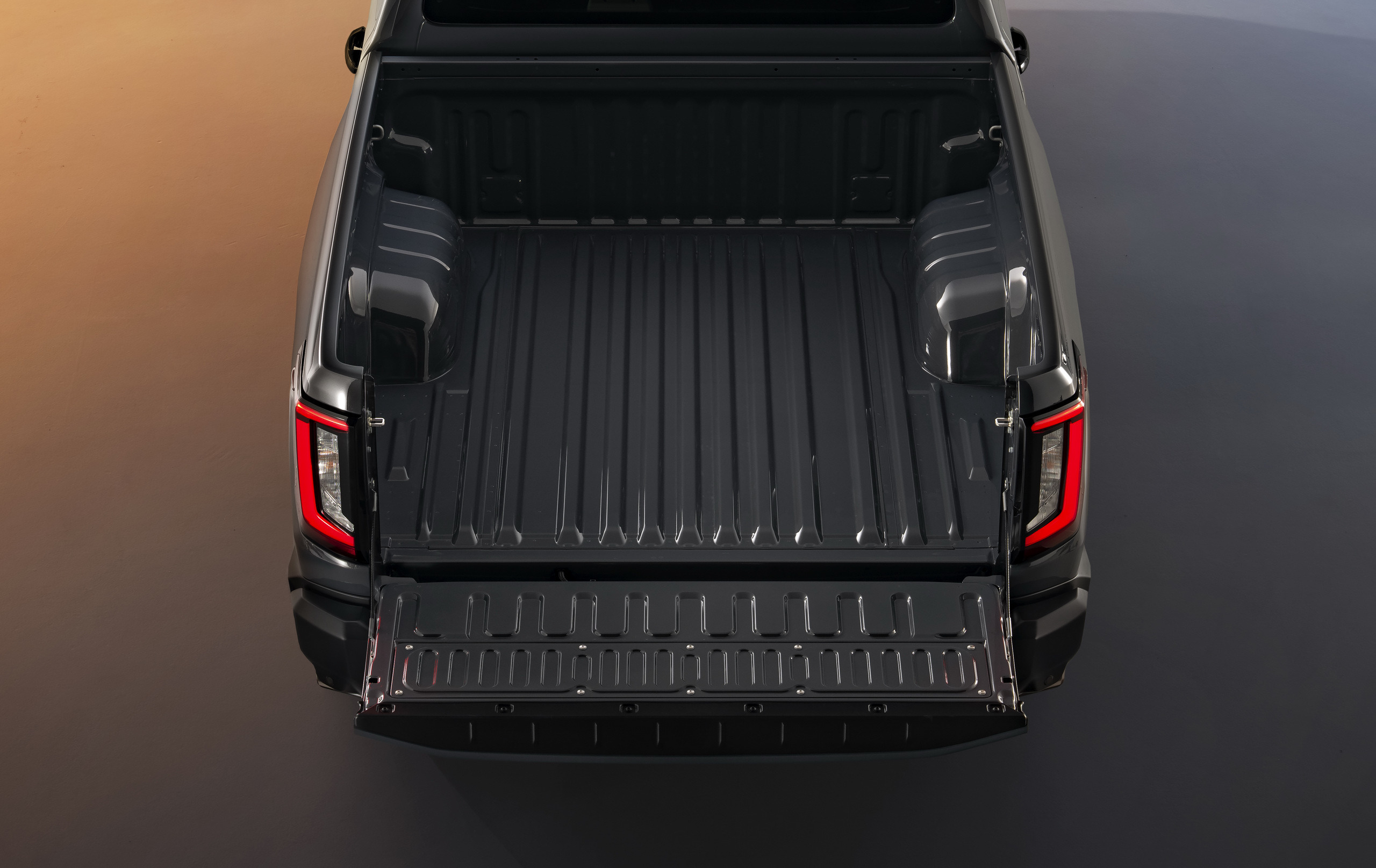 2026-TOYOTA-Hilux-BEV-EXT-06
