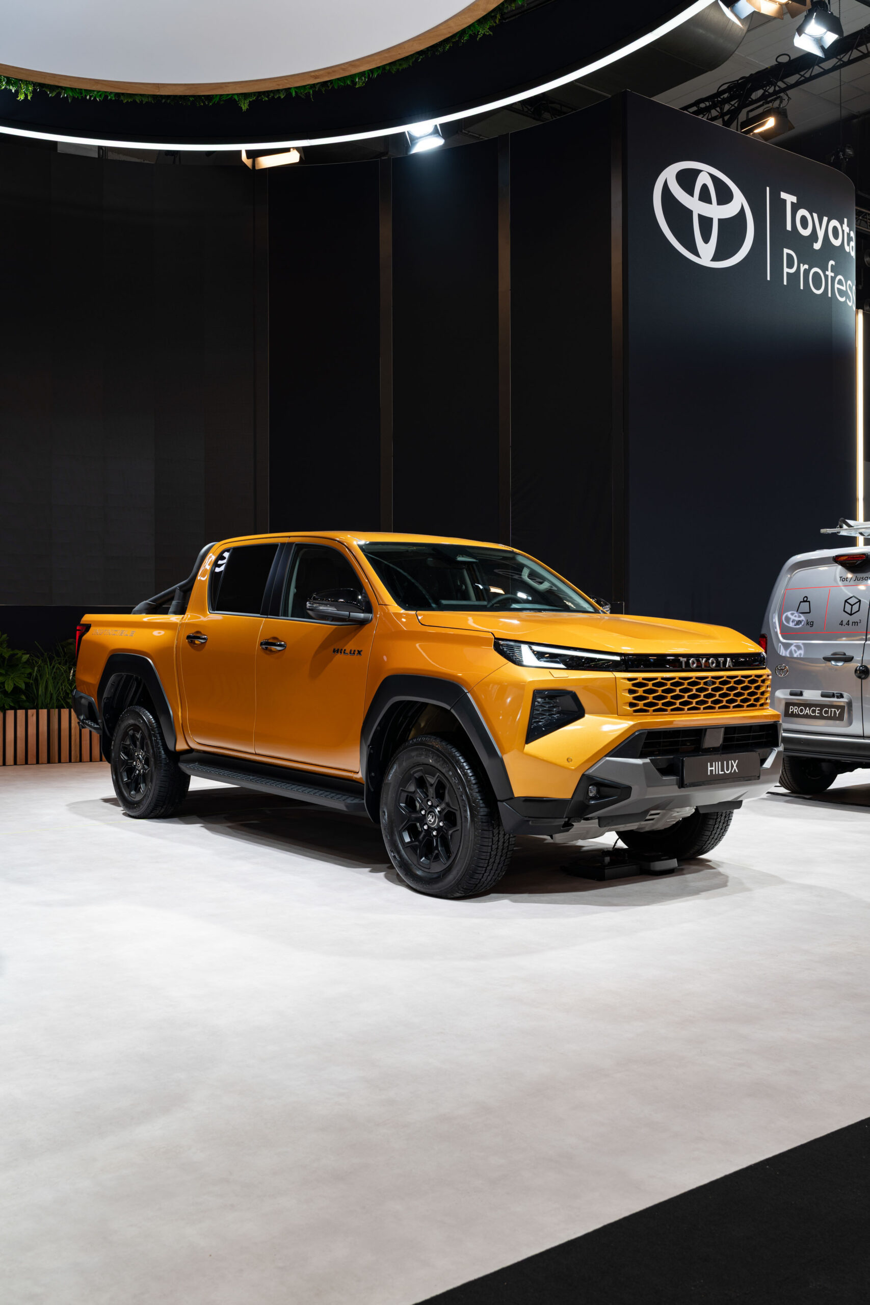 2026 Toyota Hilux 00018
