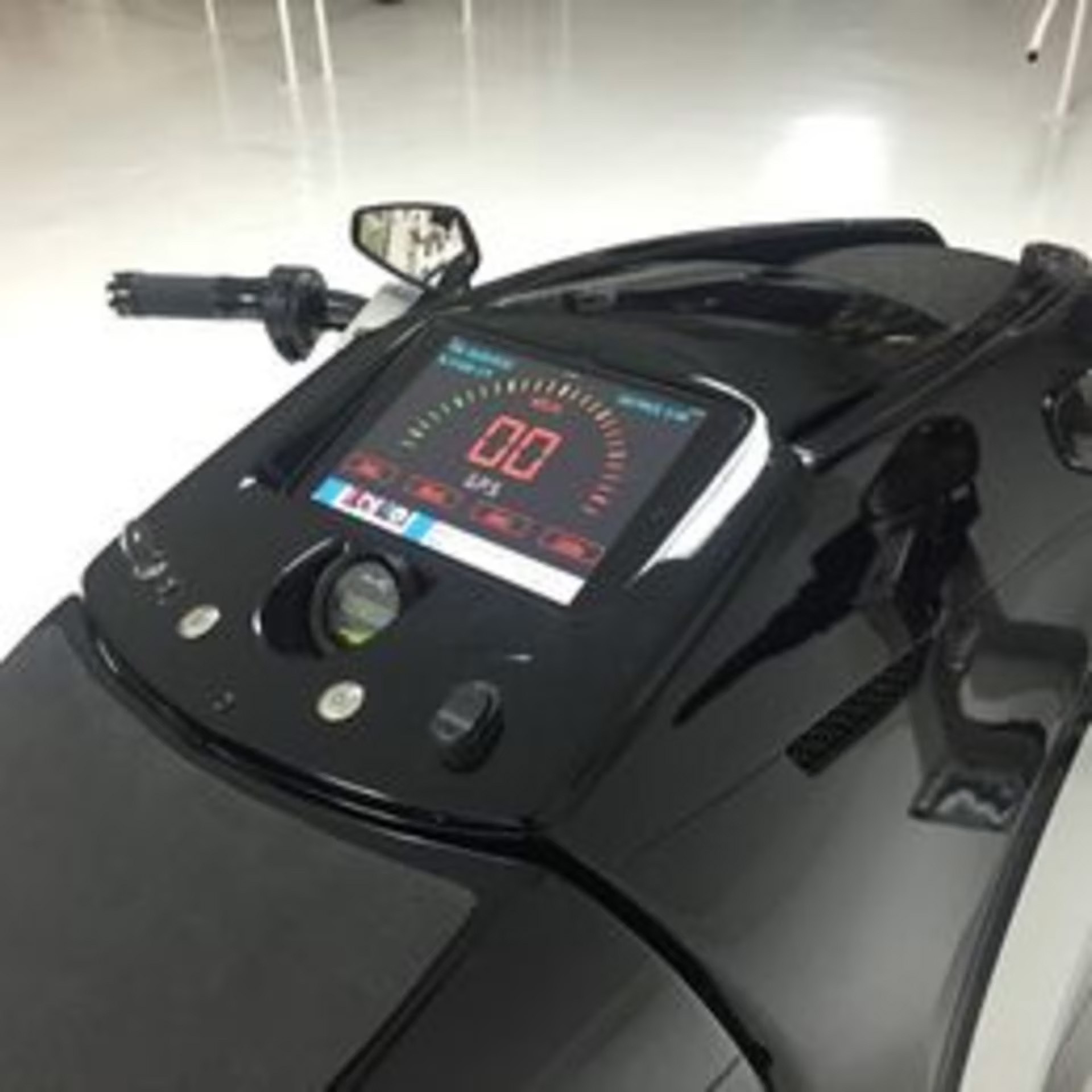 TRON MECUM 0005