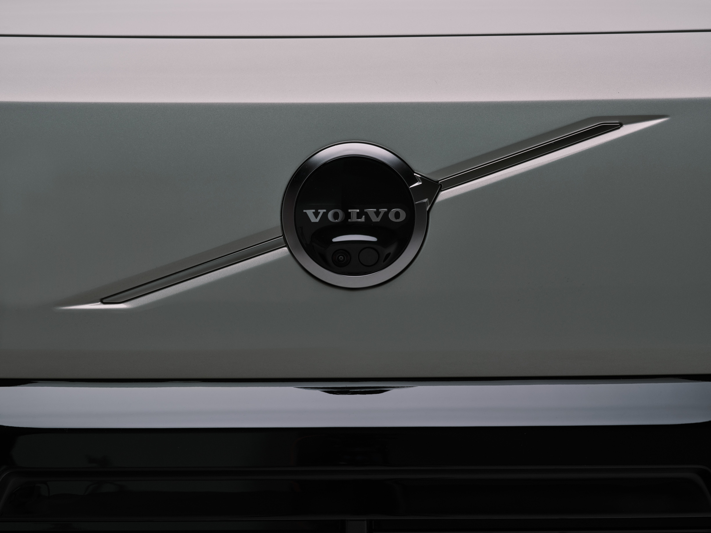 Volvo_EX60_Cross_Country_Studio(15)