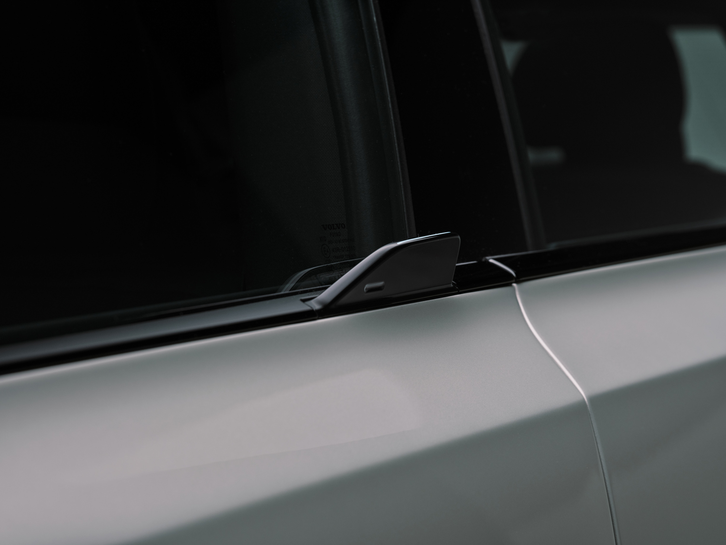 Volvo_EX60_Cross_Country_Studio(17)