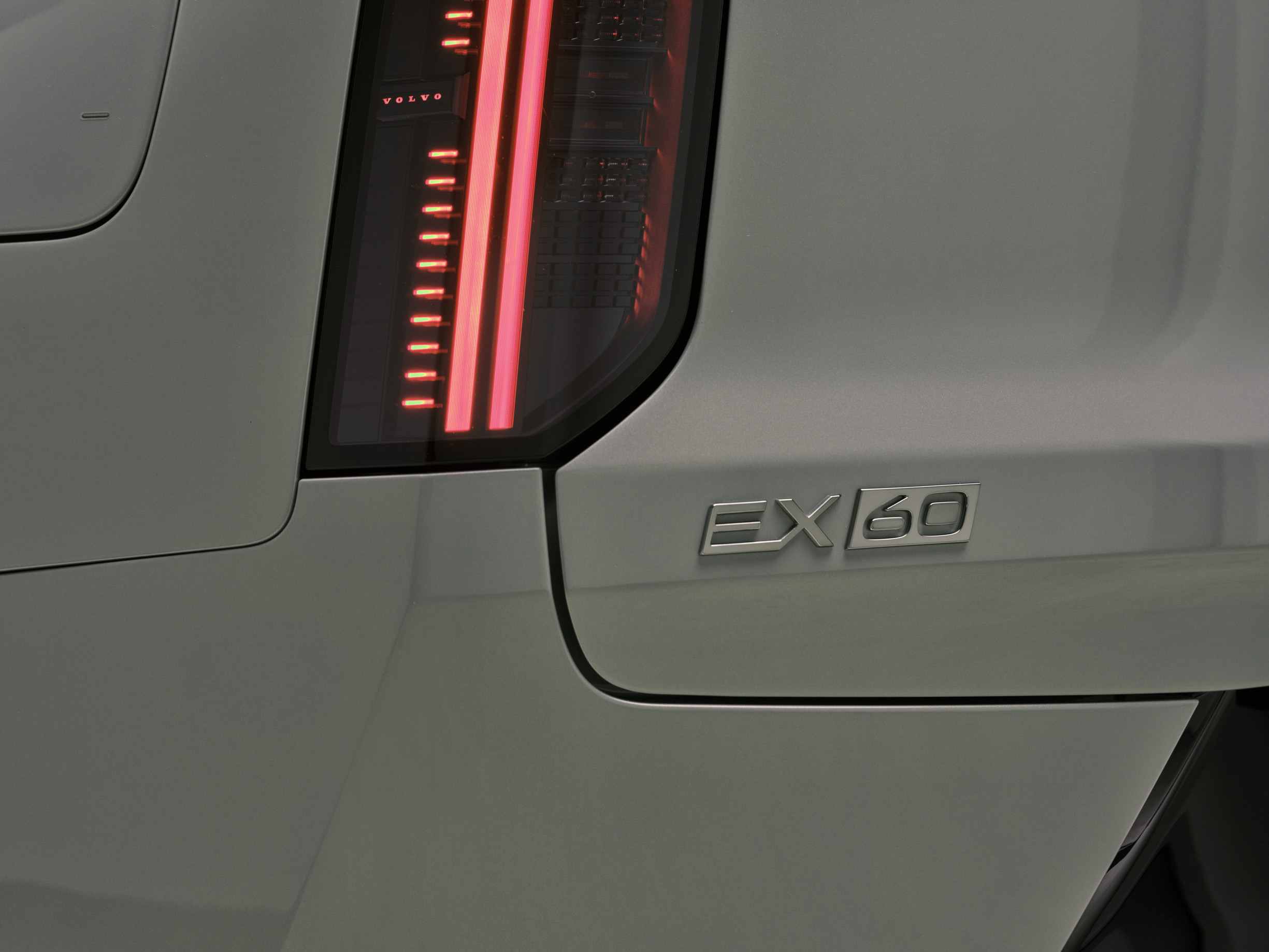 Volvo_EX60_Cross_Country_Studio(24)