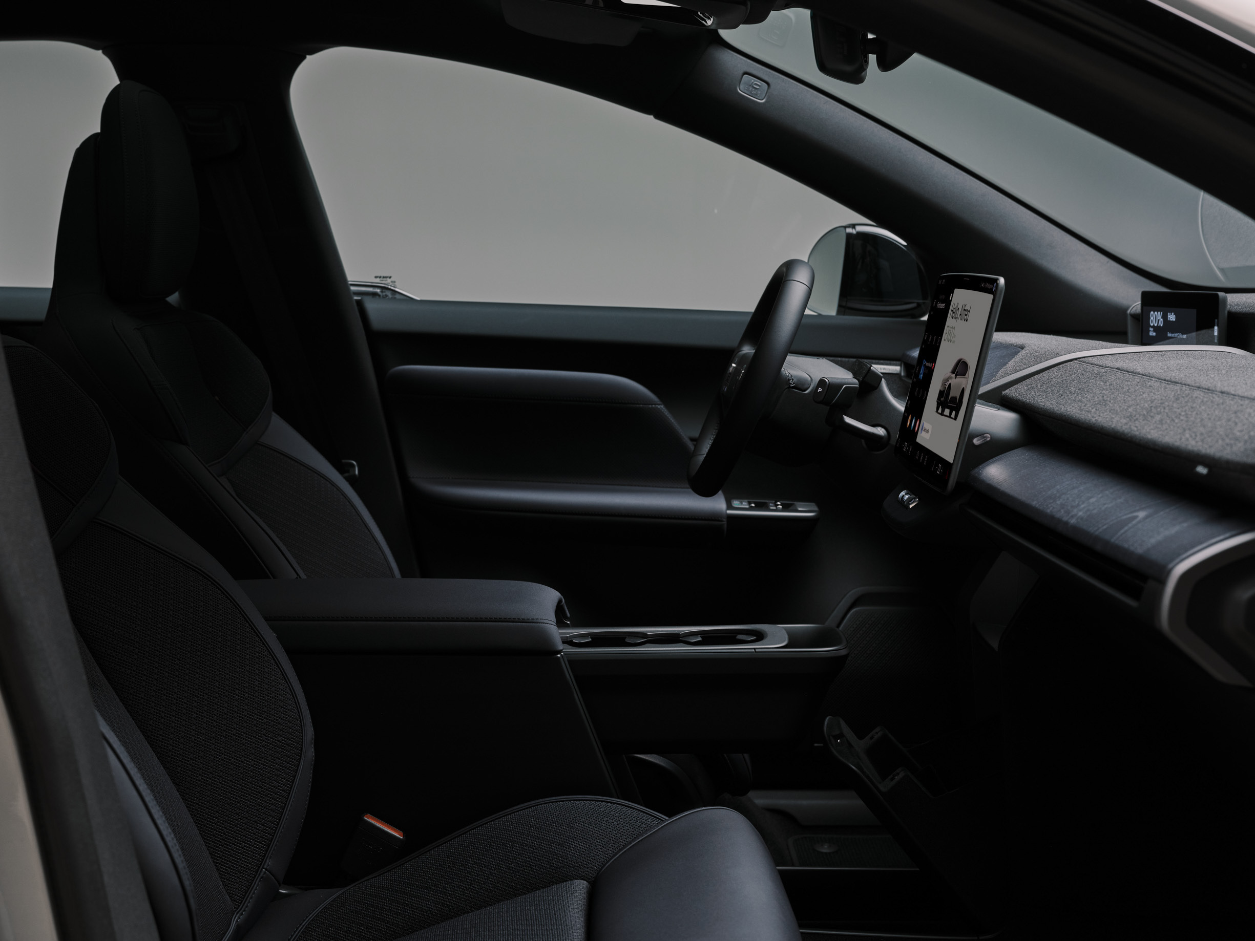 Volvo_EX60_Cross_Country_Studio(7)