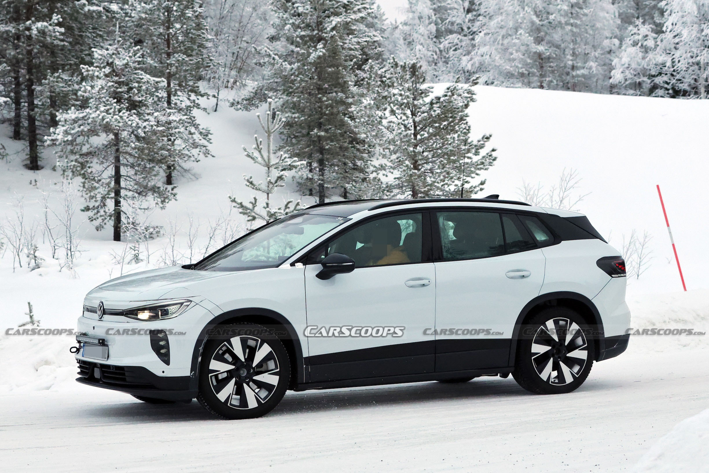 VW ID.4 facelift spy shots 00014