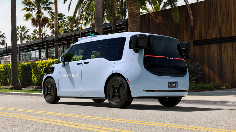 Waymo Zeekr