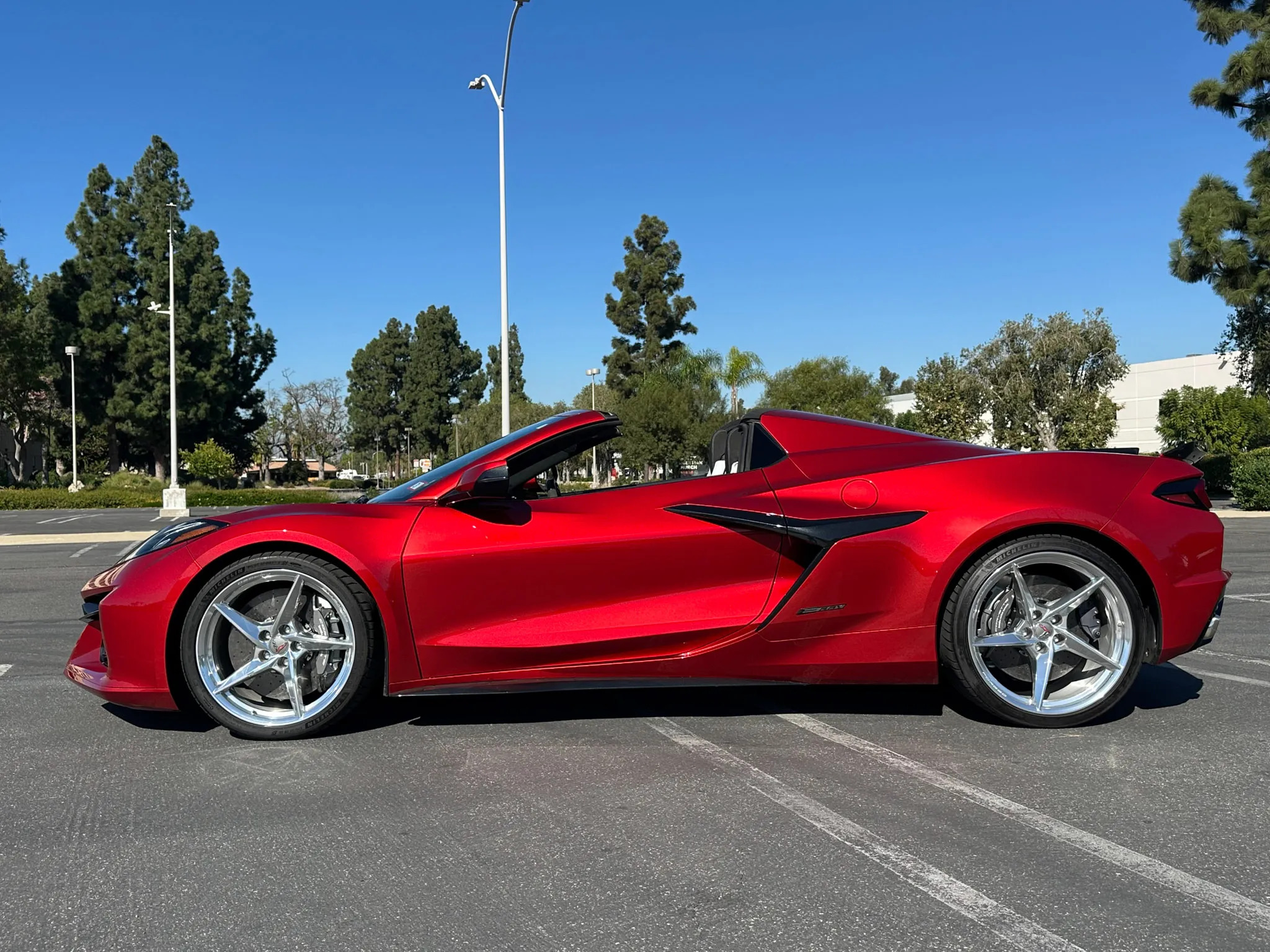 Chevy Corvette E-Ray Auction Result - 26