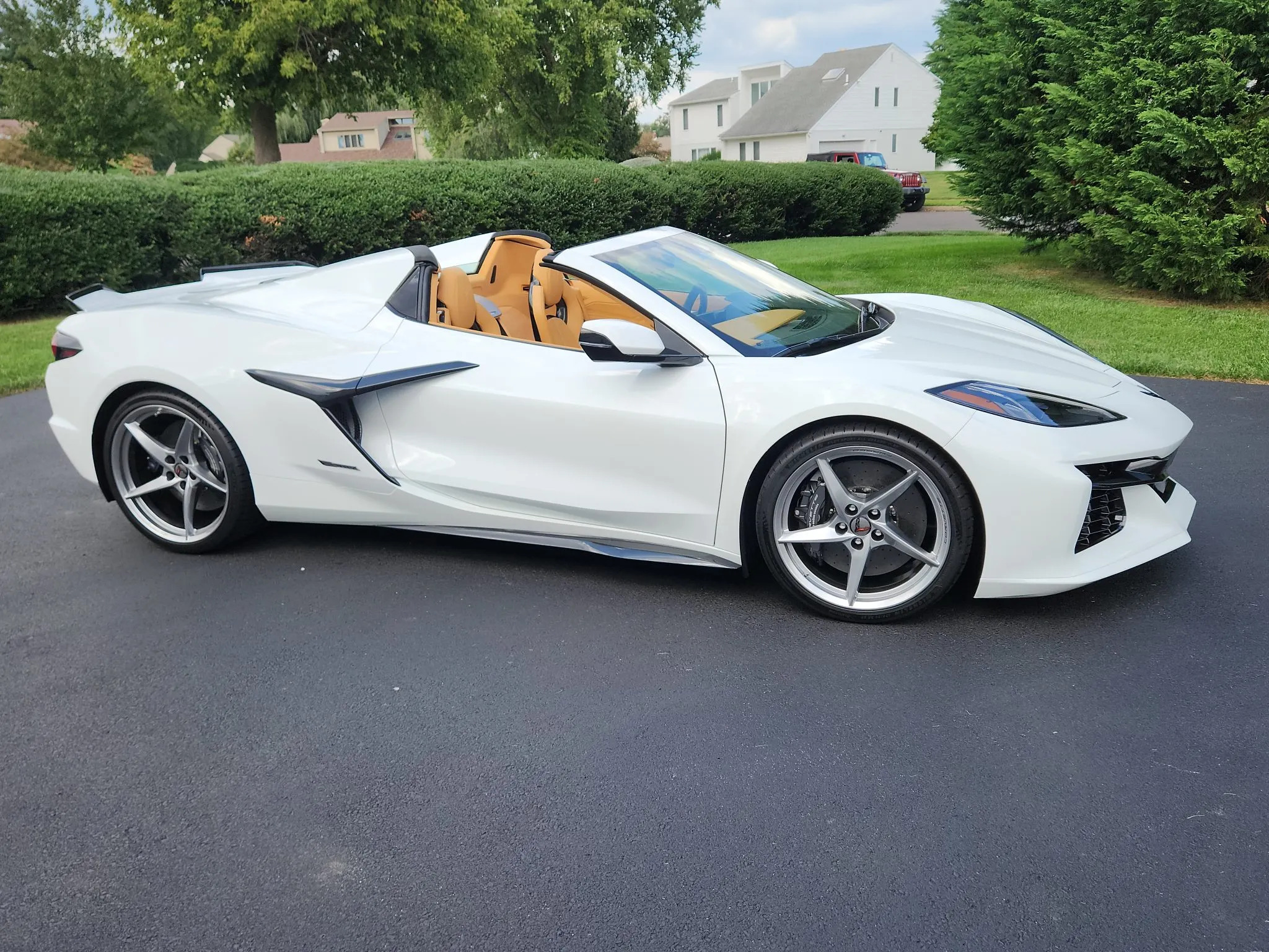 Chevy Corvette E-Ray Auction Result - 3