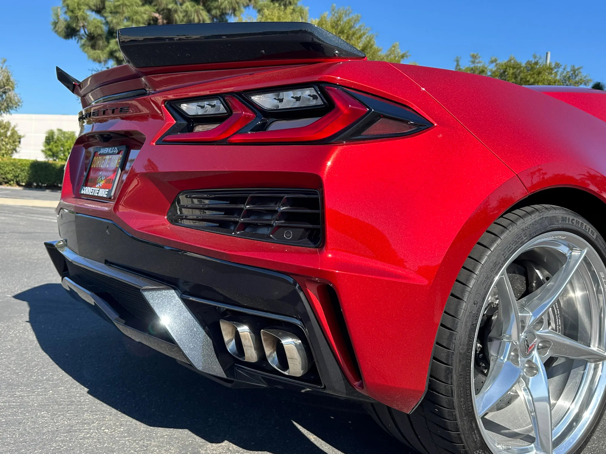 Chevy Corvette E-Ray Auction Result - 35