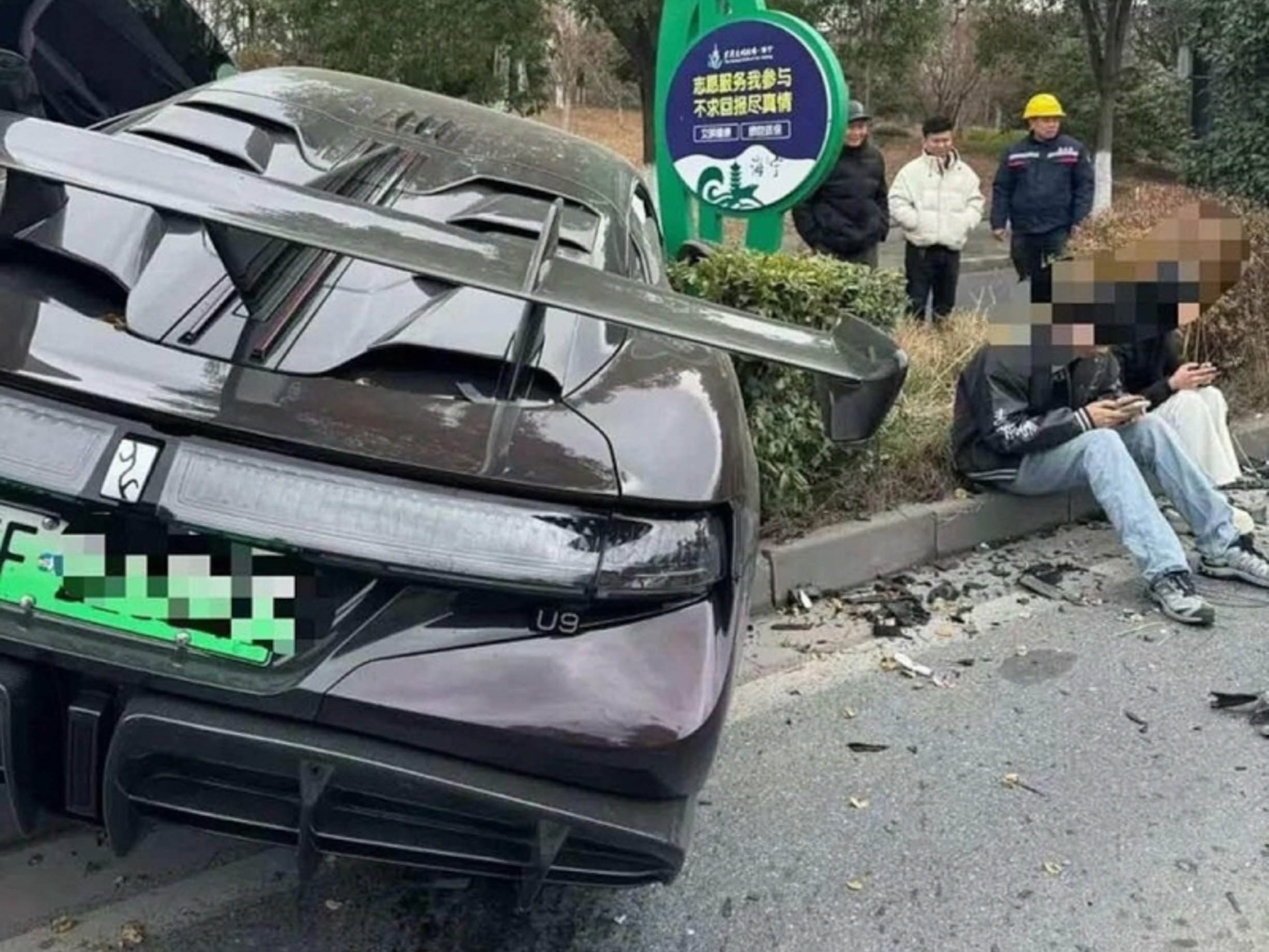Yangwang U9 crash 00002 copy