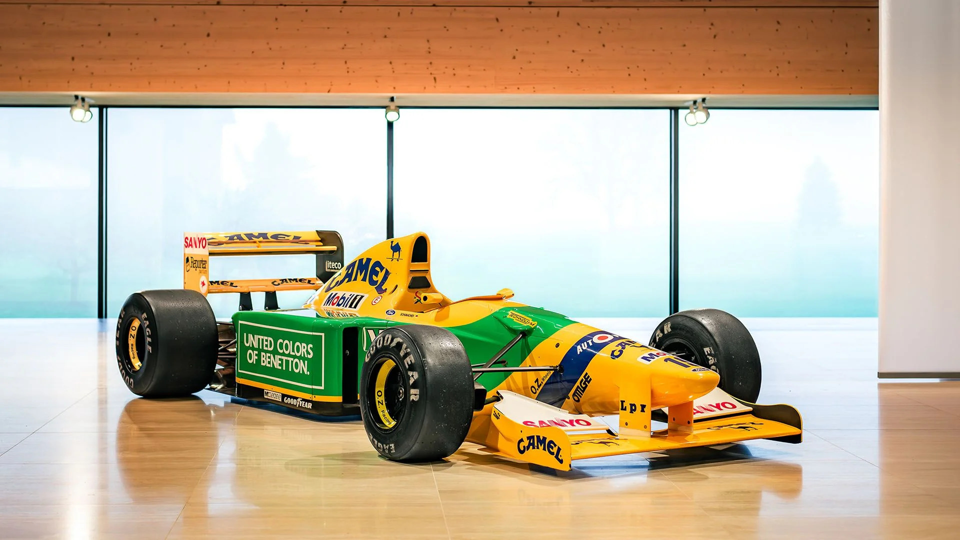 Michael Schumacher Benetton F1 - 11