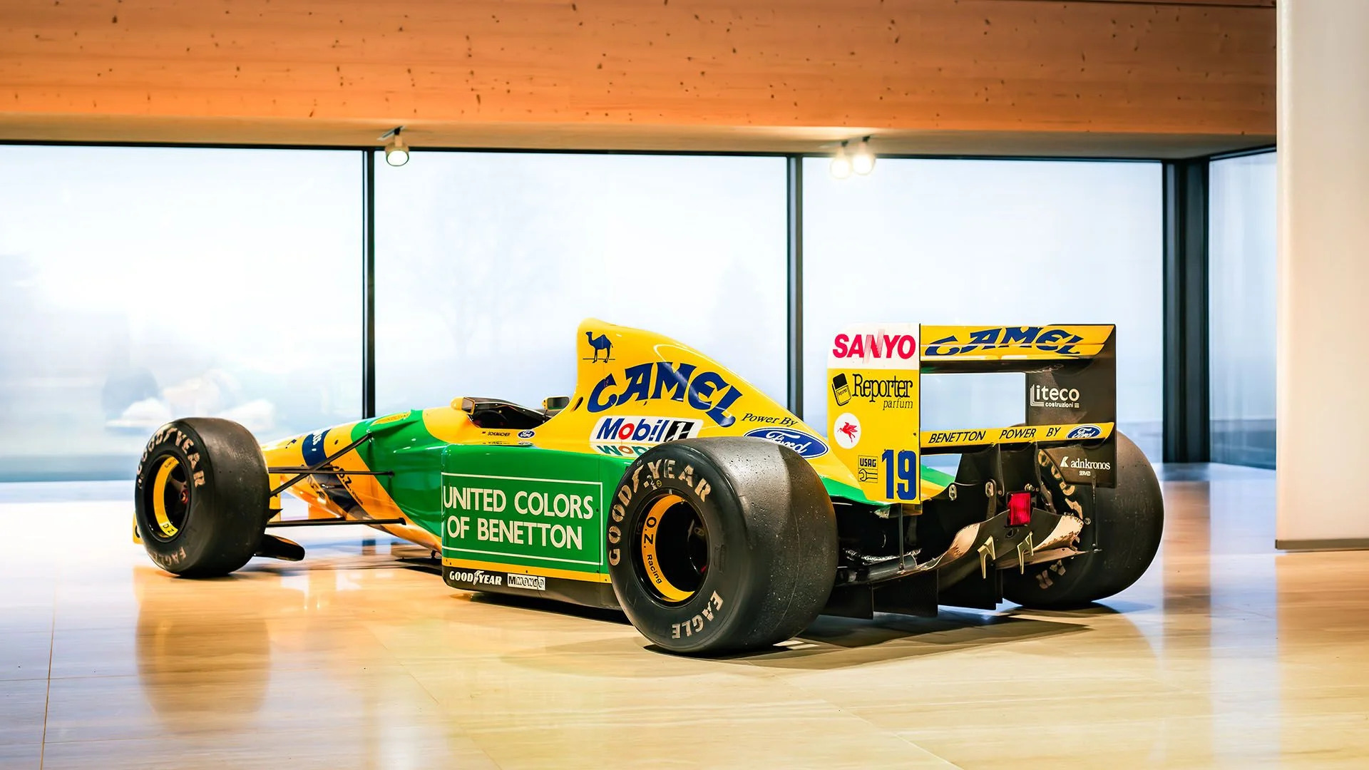 Michael Schumacher Benetton F1 - 3