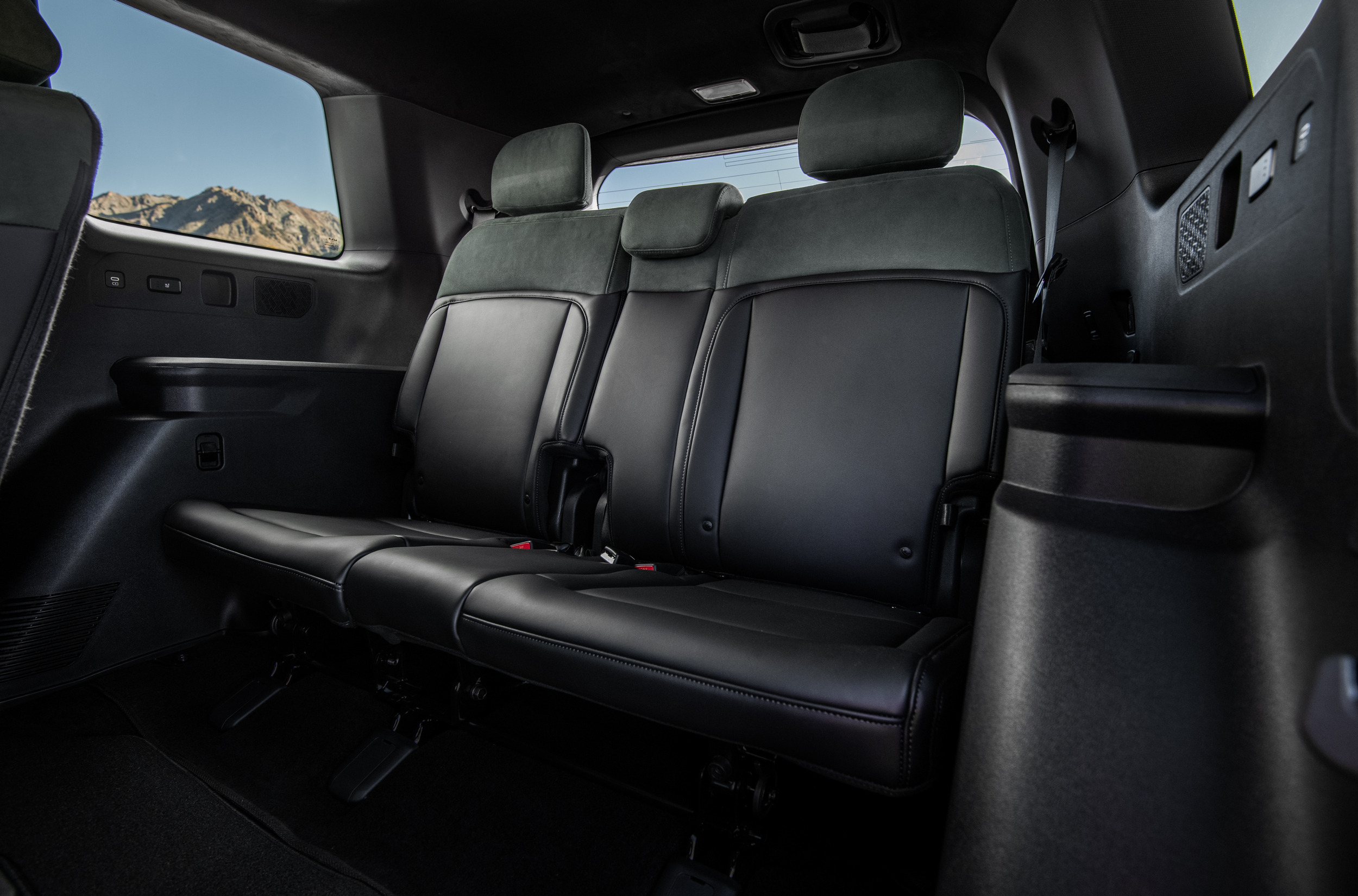 2027 Kia Telluride Hybrid 226 19