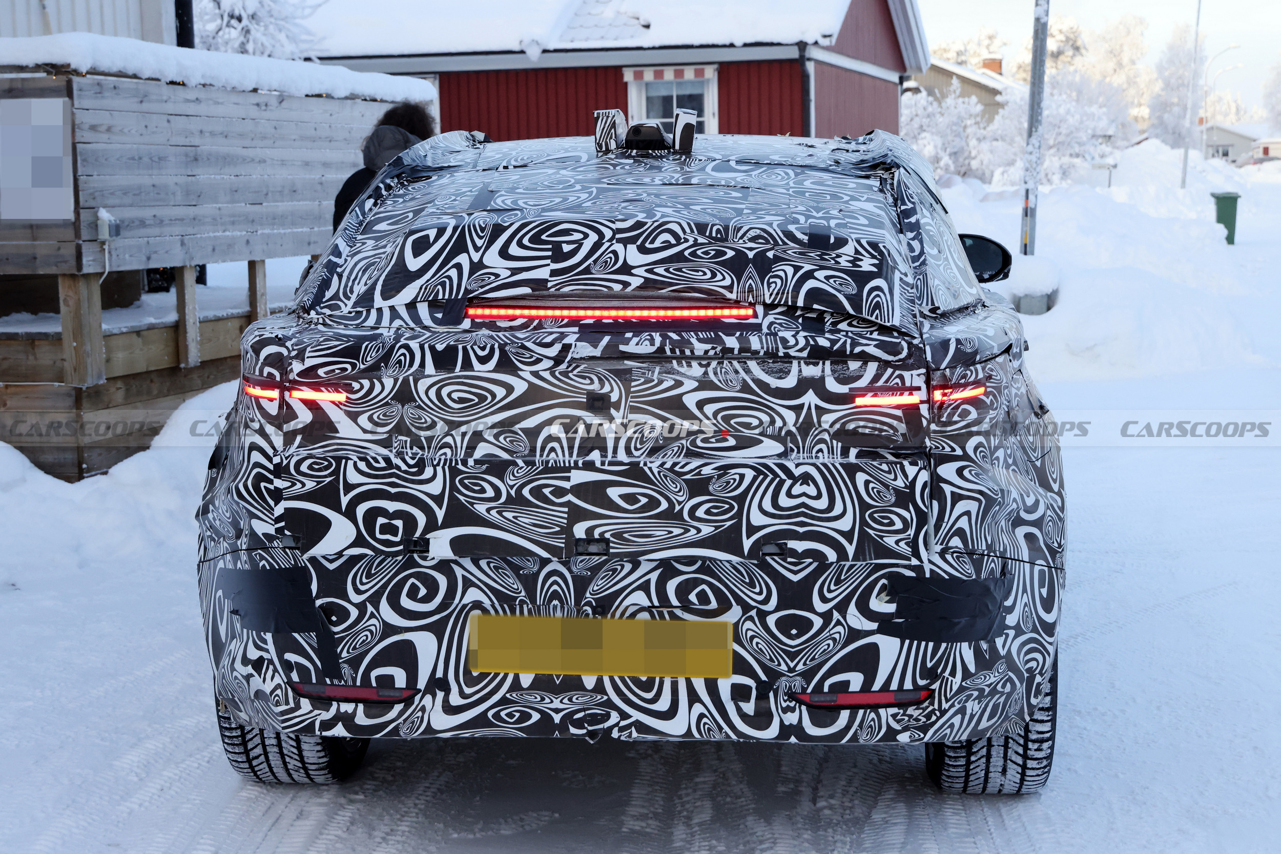2027 Range Rover Velar 212 1