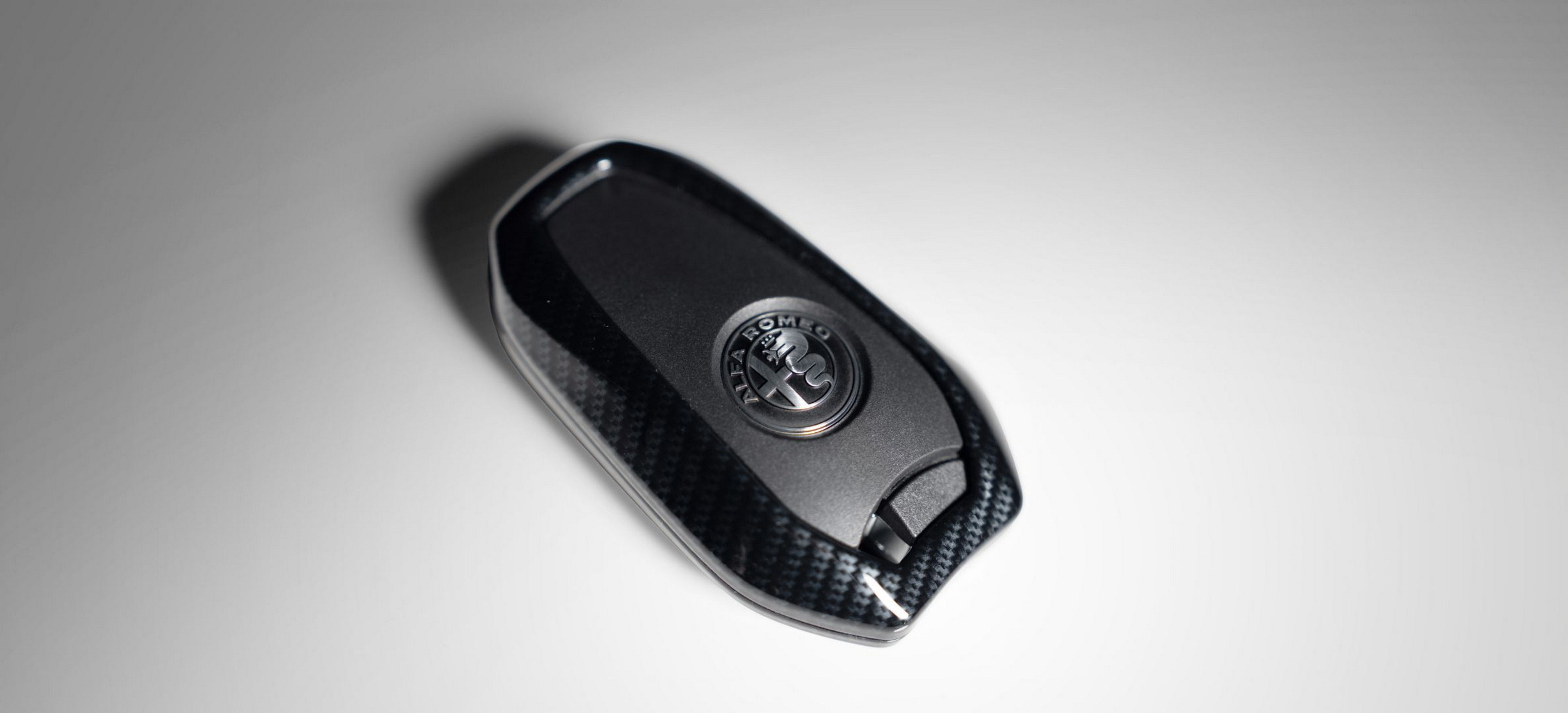 Alfa Romeo Junior Ibrida Edizione Bianco - Japan (11)