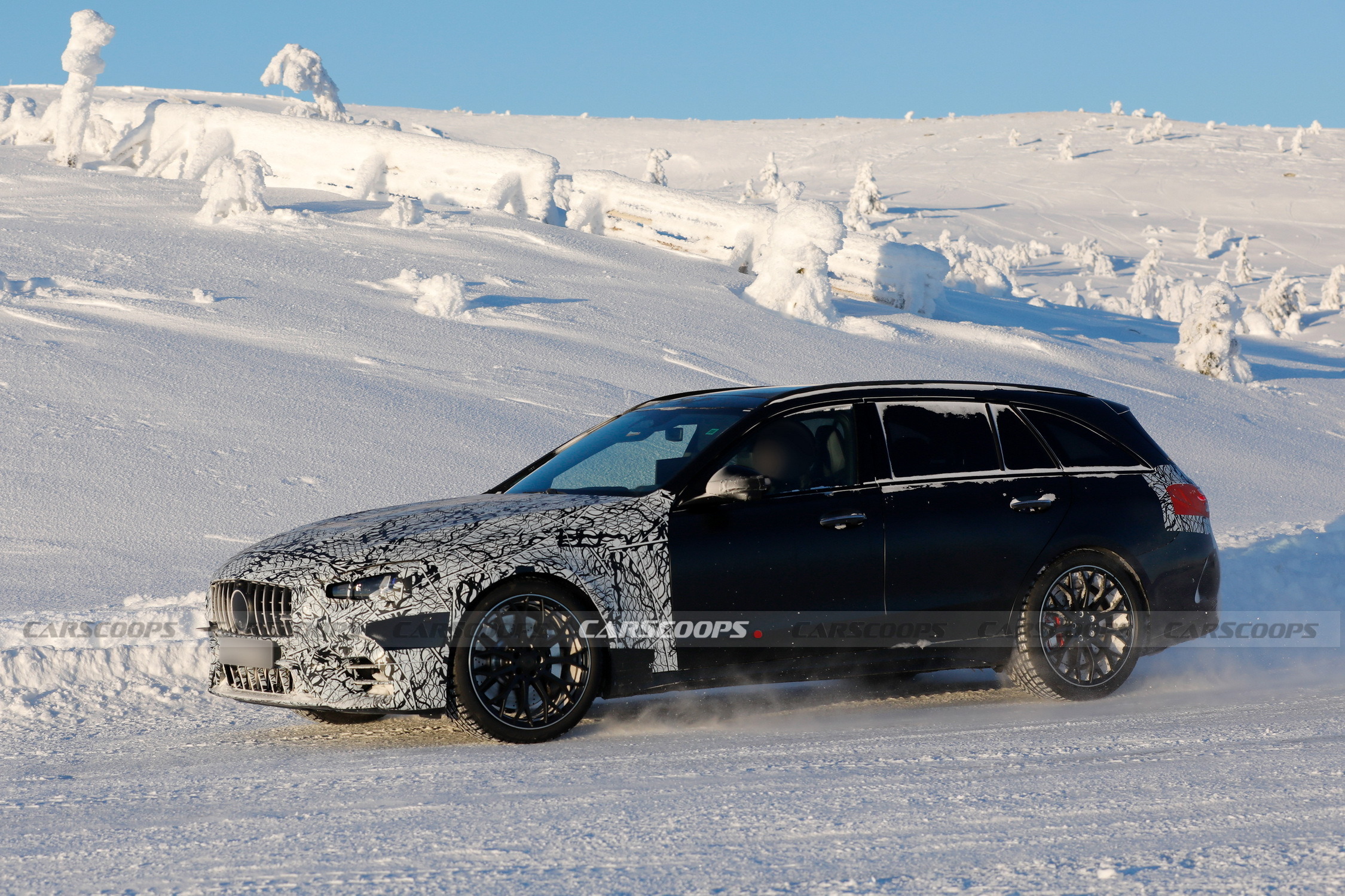 2028 Mercedes-AMG C53 Wagon 05