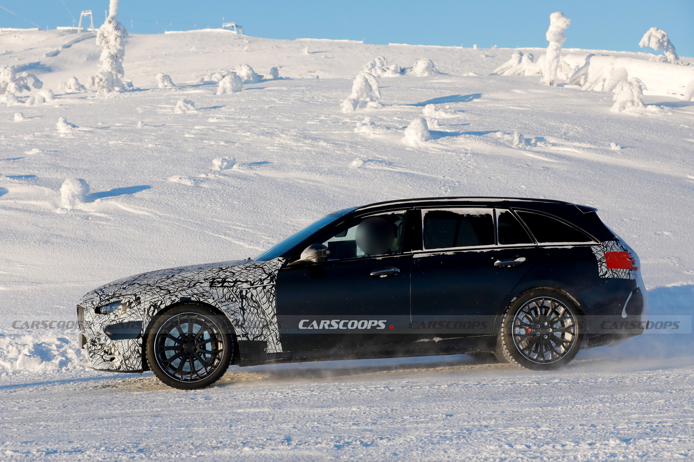 2028 Mercedes-AMG C53 Wagon 06