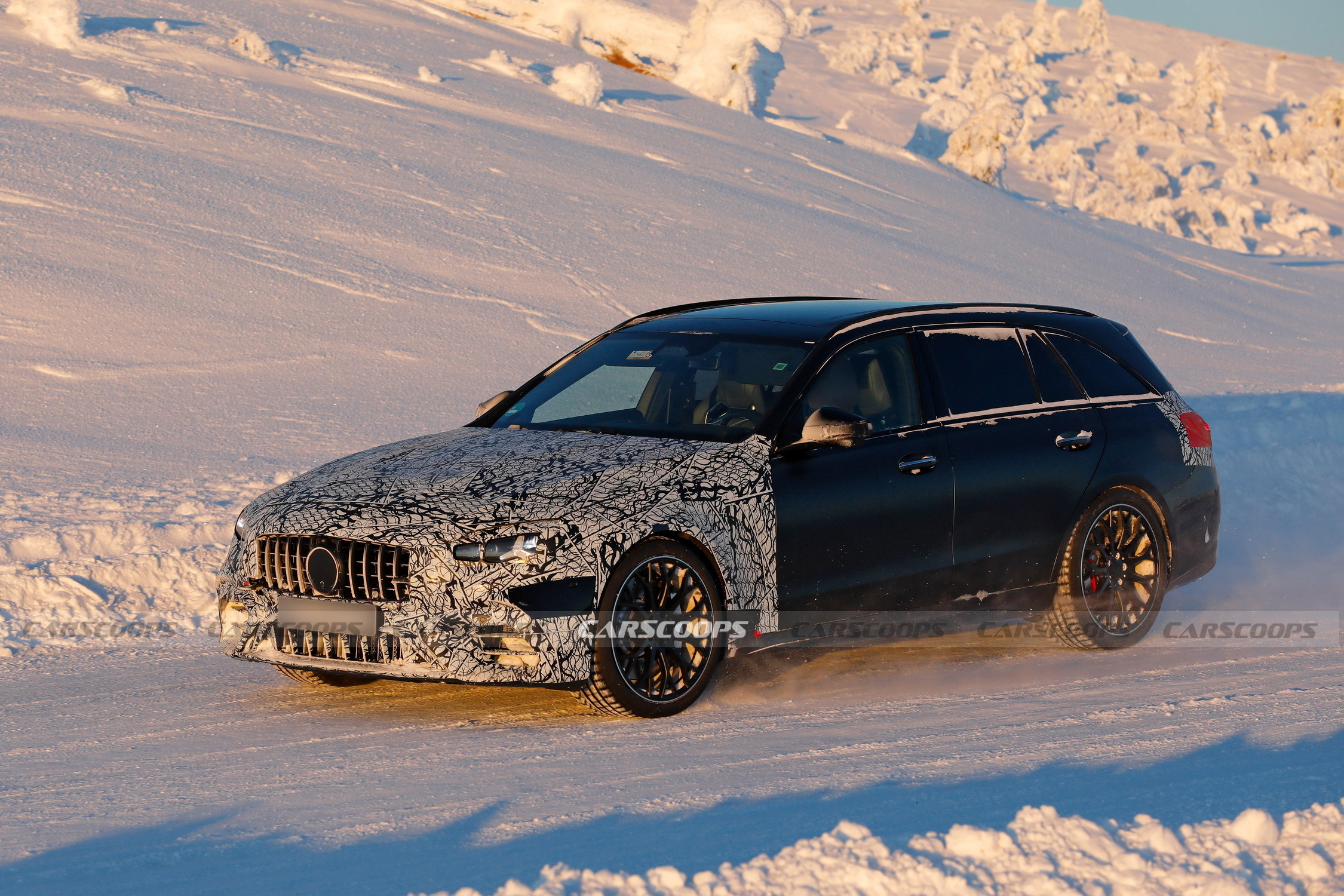 2028 Mercedes-AMG C53 Wagon 14
