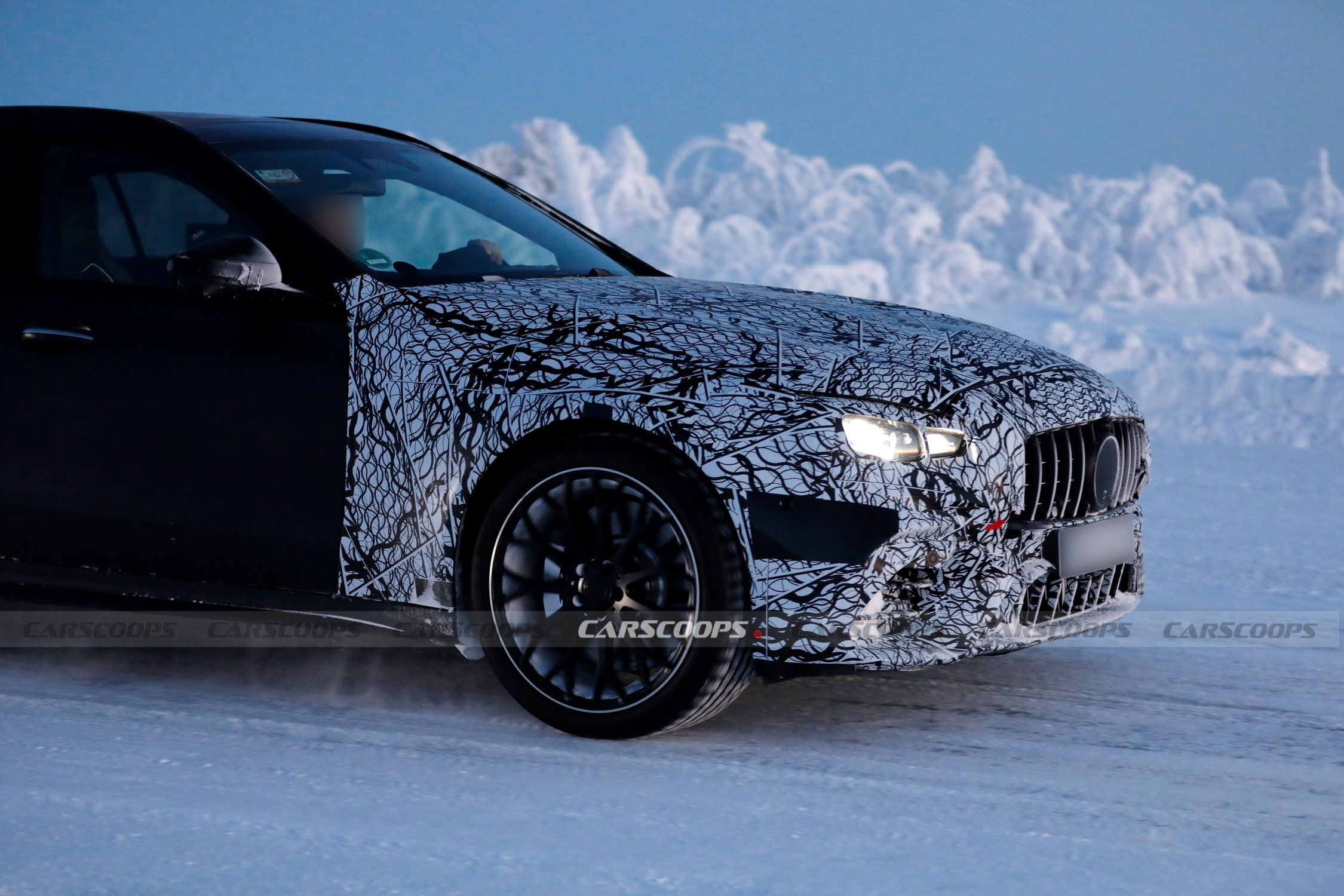 2028 Mercedes-AMG C53 Wagon 23