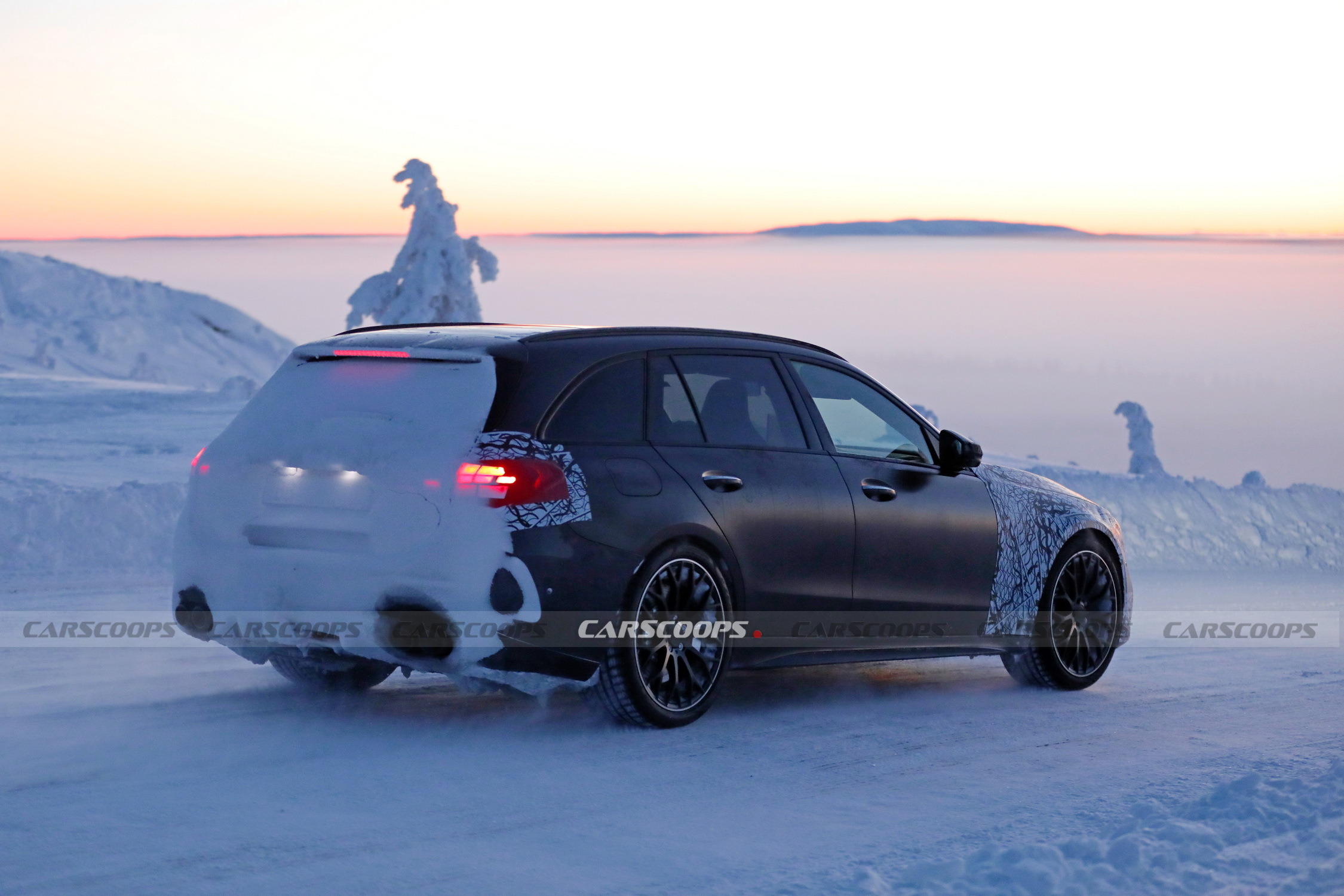 2028 Mercedes-AMG C53 Wagon 24