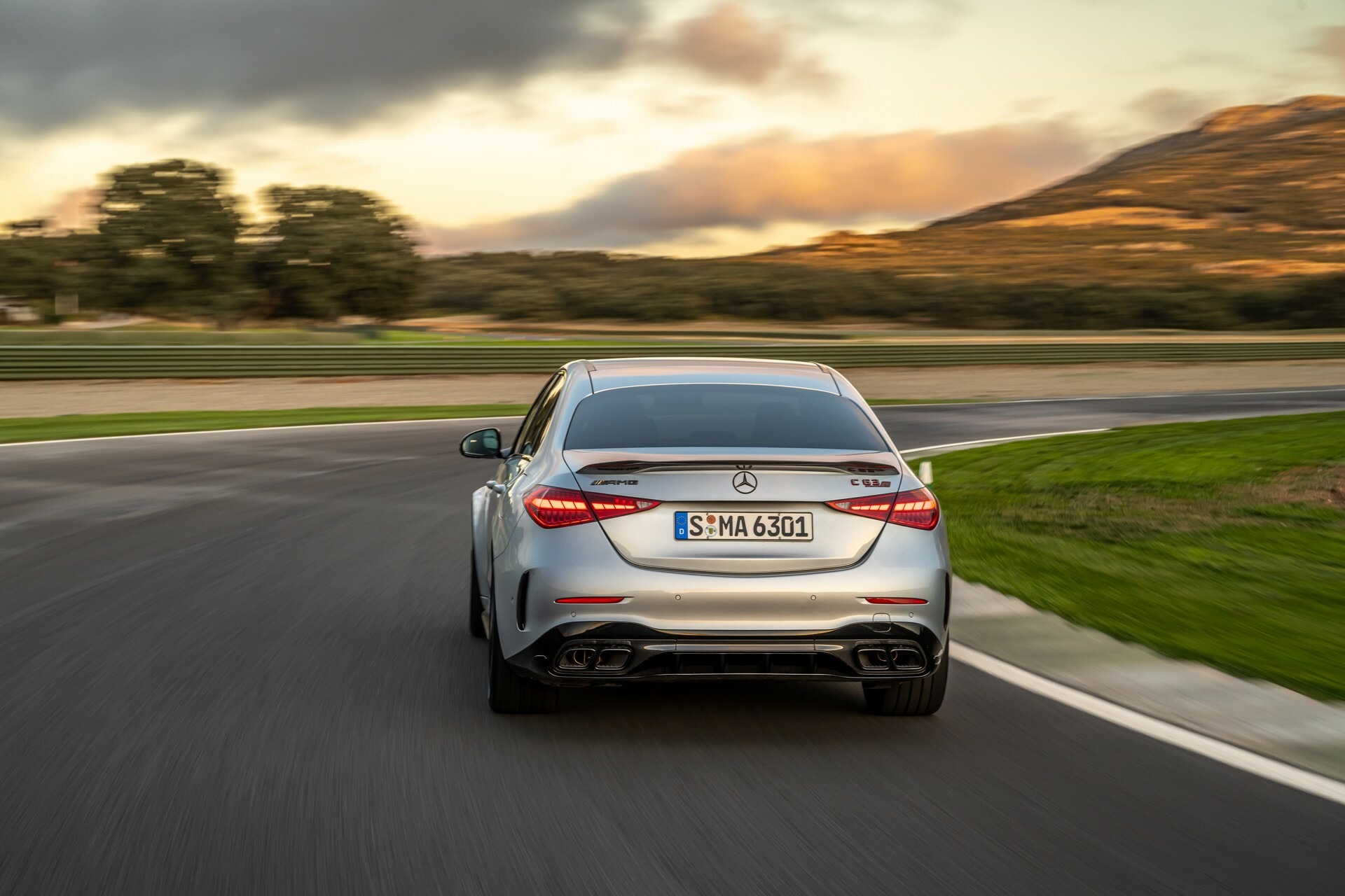Mercedes-AMG C 63 S E Performance 0417 10
