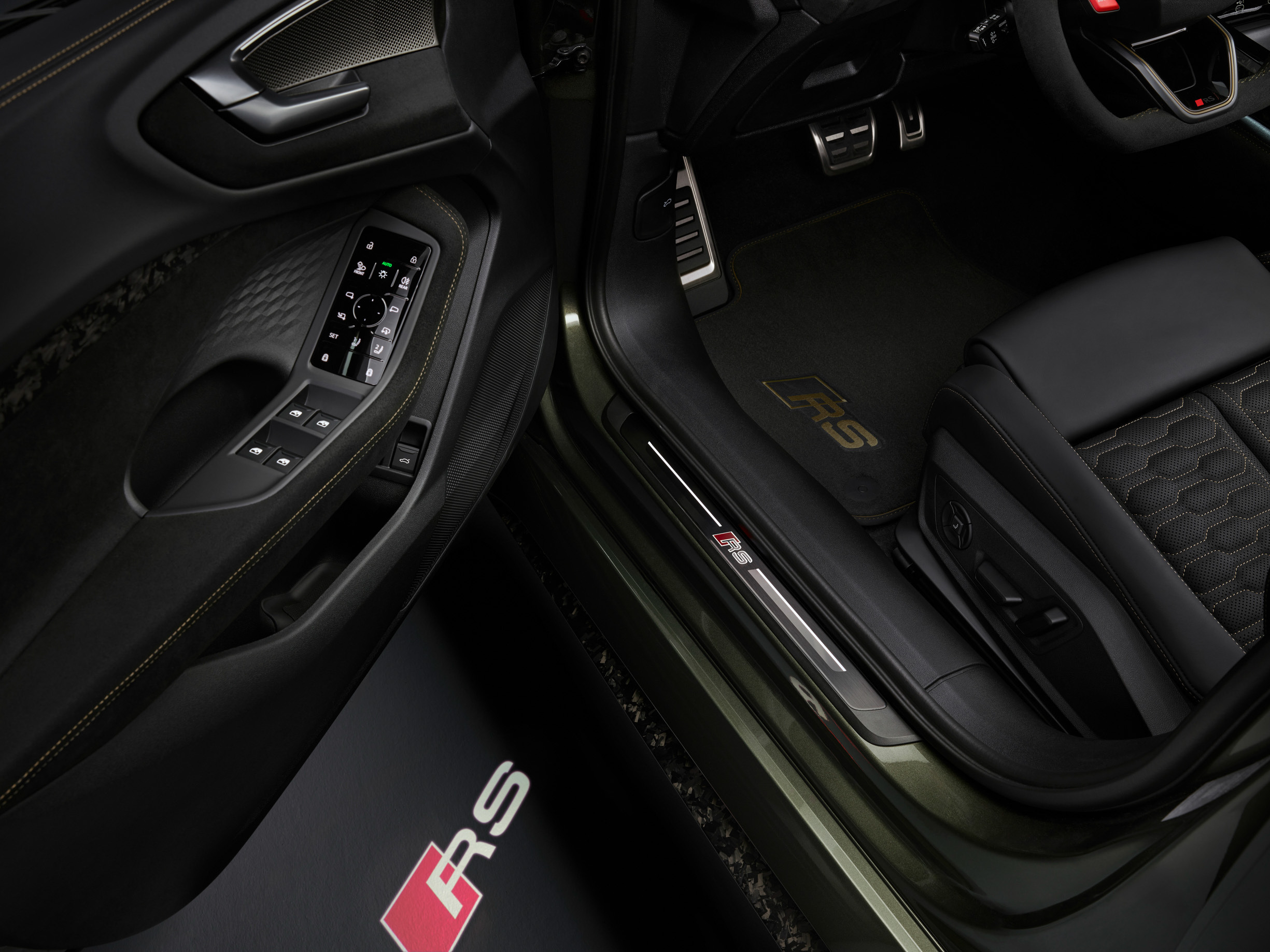 Audi RS5 interior 00004