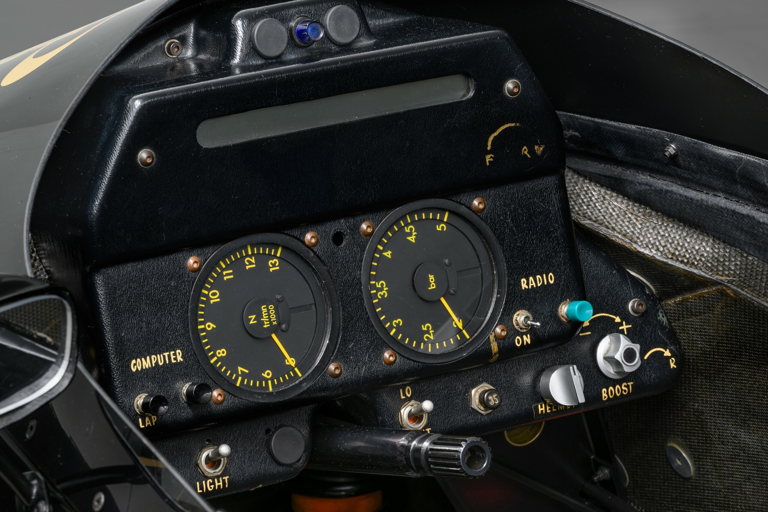 1986 Lotus 98T Senna - 15