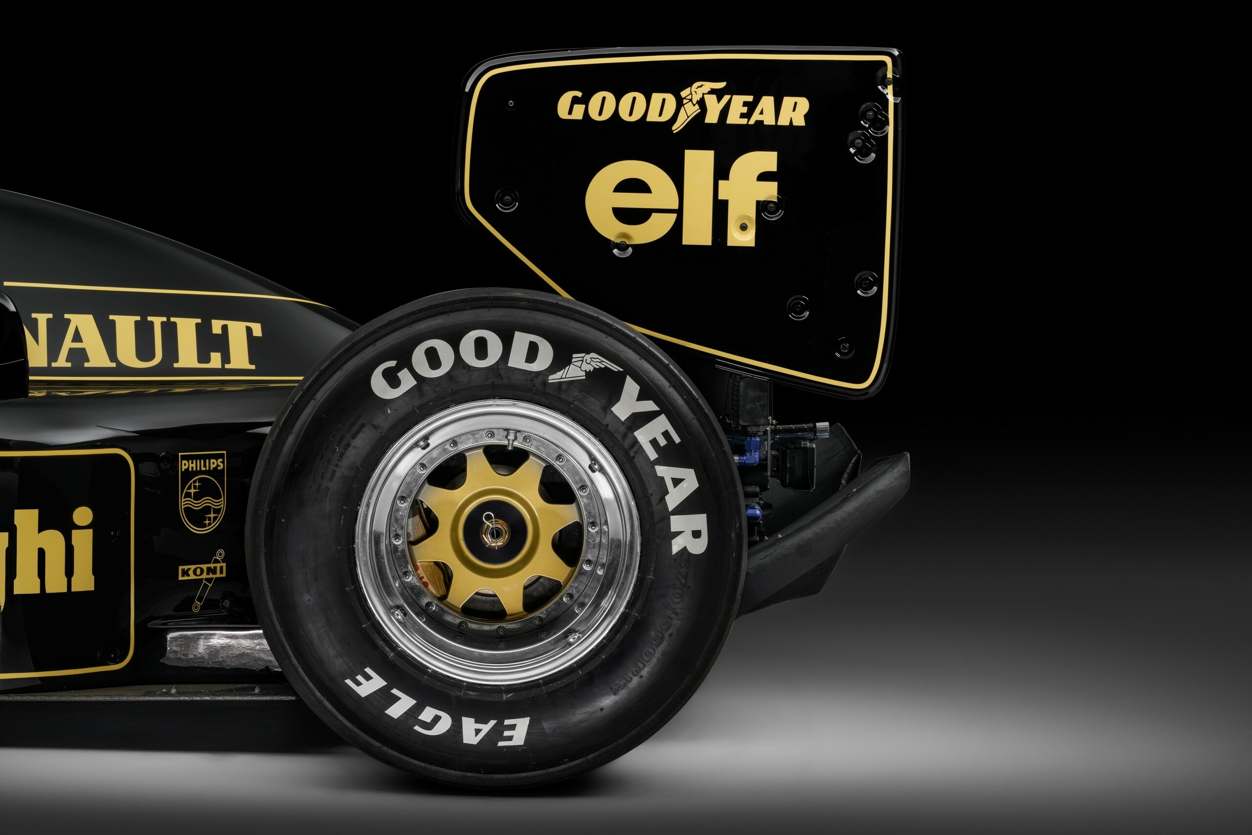 1986 Lotus 98T Senna - 26