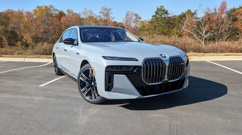 BMW i7 M70 Stephen Rivers for Carscoops 47
