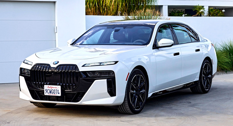 2023-BMW-7-Series
