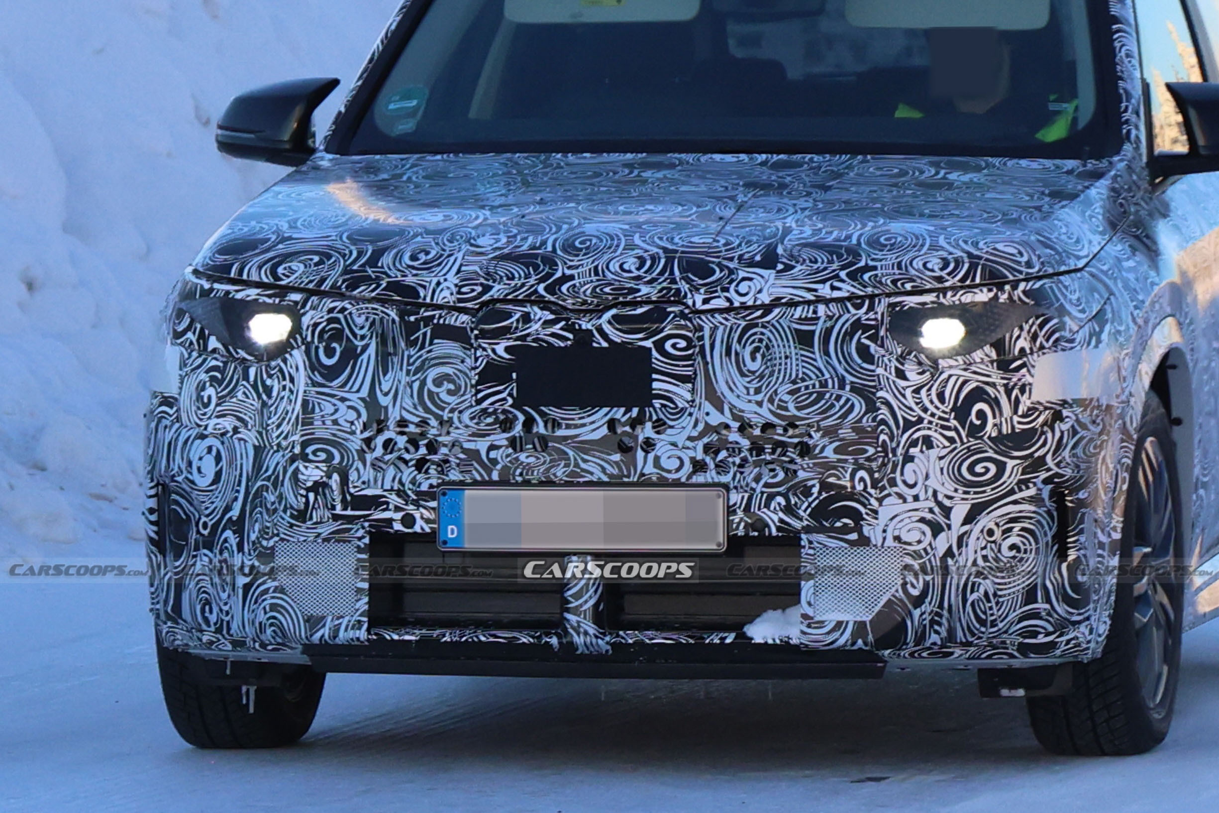 BMW X1 spy shots 00002