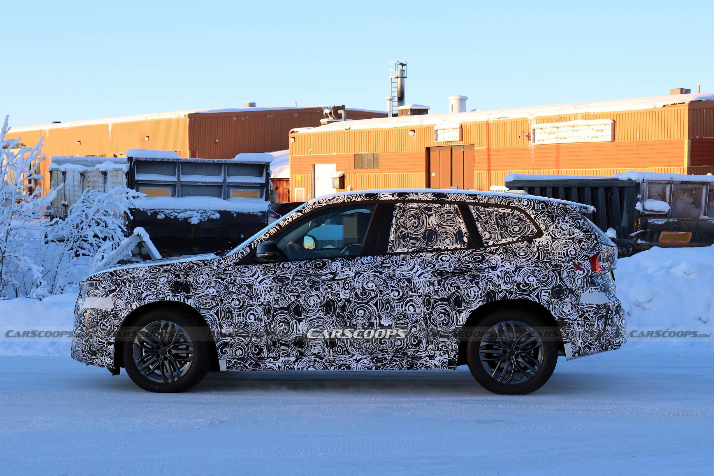 BMW X1 spy shots 00012