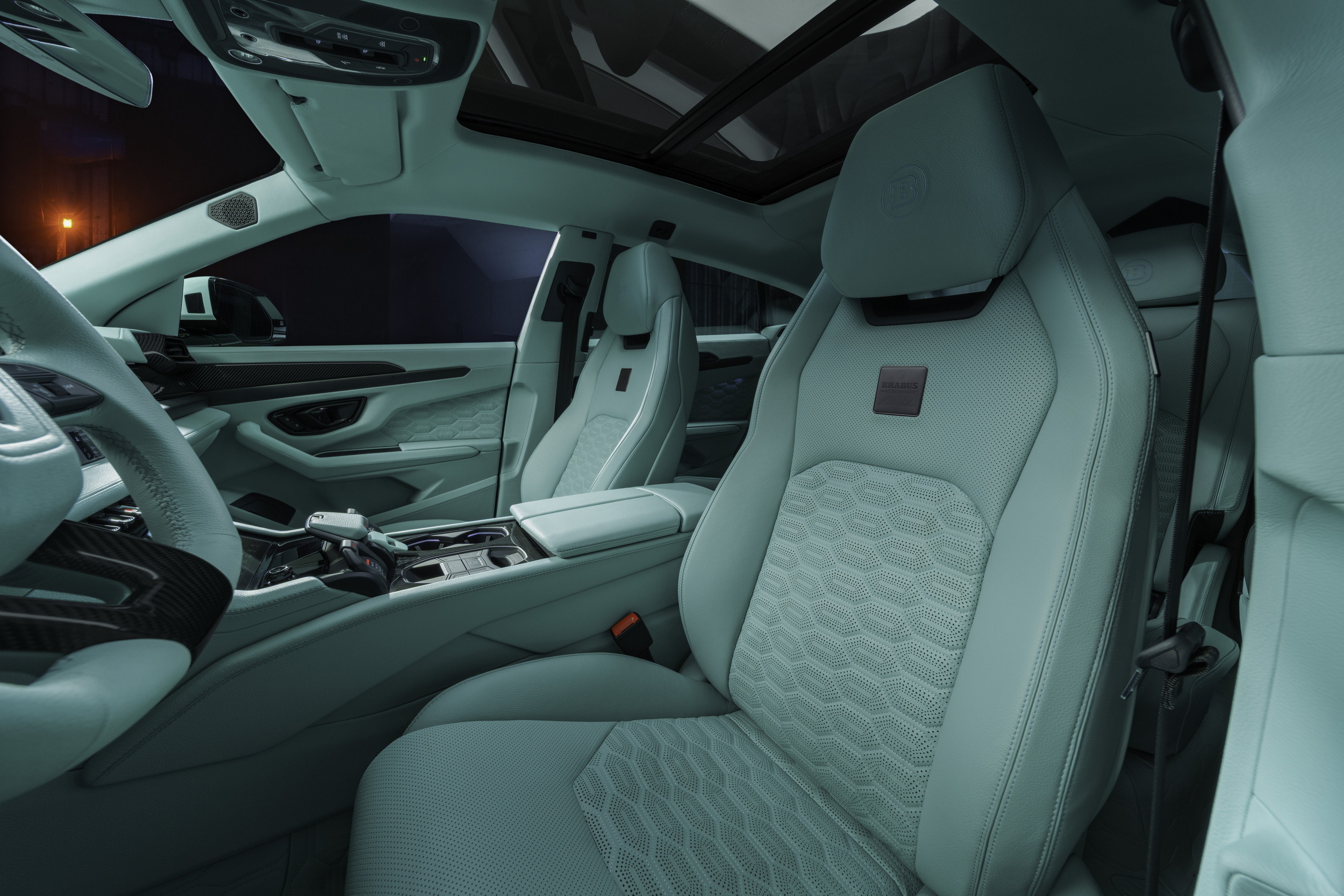 Brabus 900 Mint - Lamborghini Urus - On Location (13)