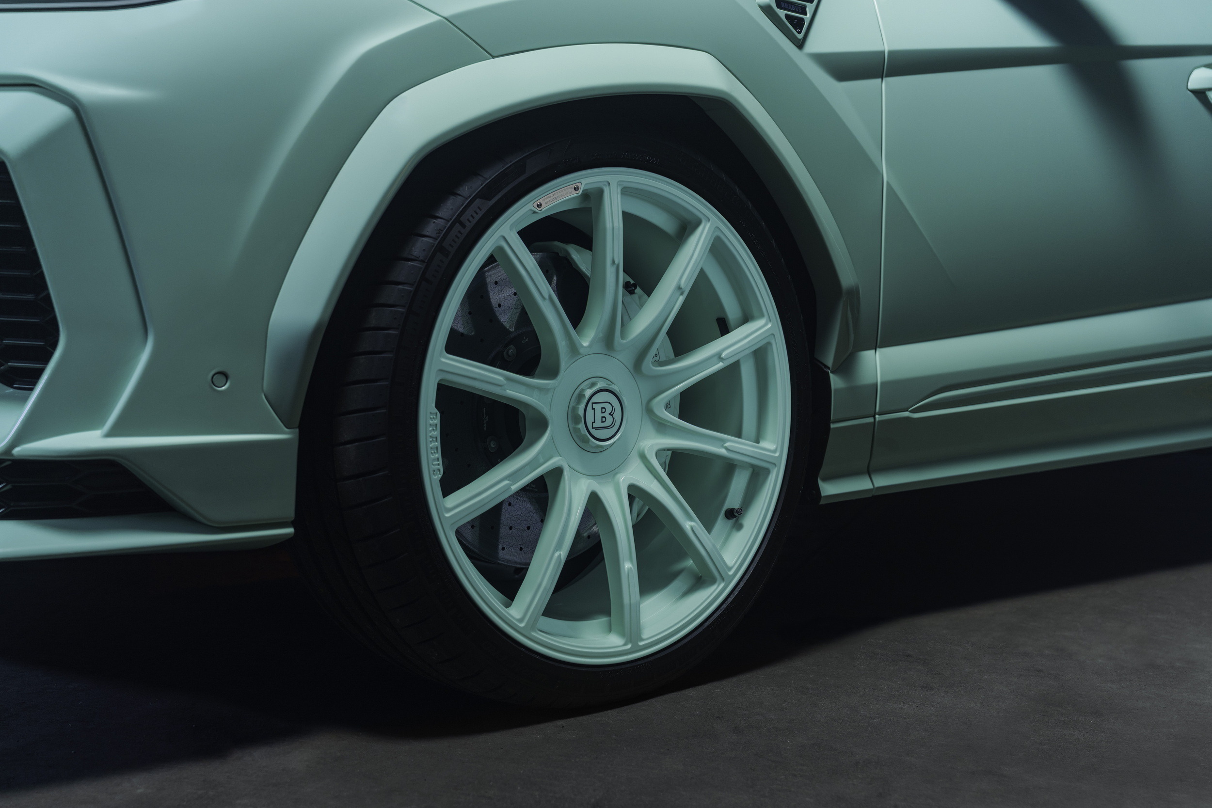 Brabus 900 Mint - Lamborghini Urus - On Location (8)