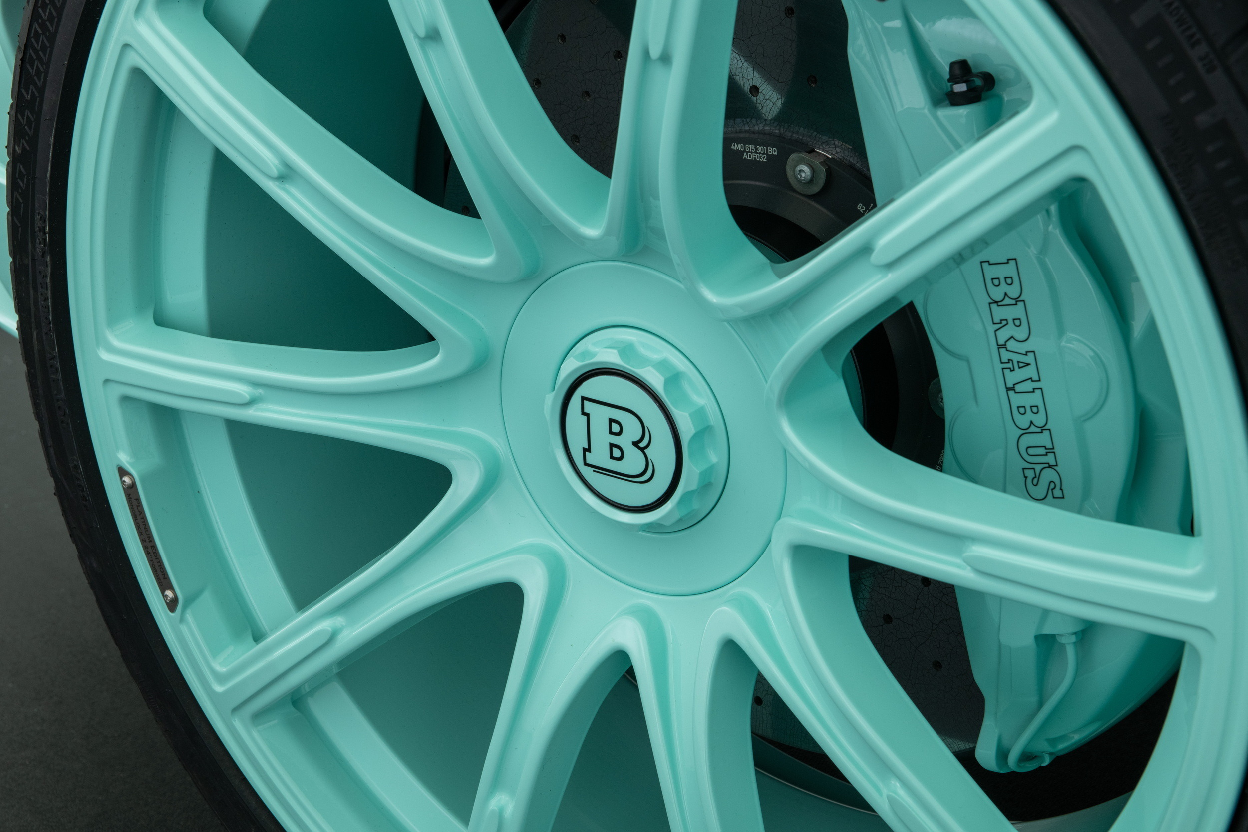Brabus 900 Mint - Lamborghini Urus - Studio (10)
