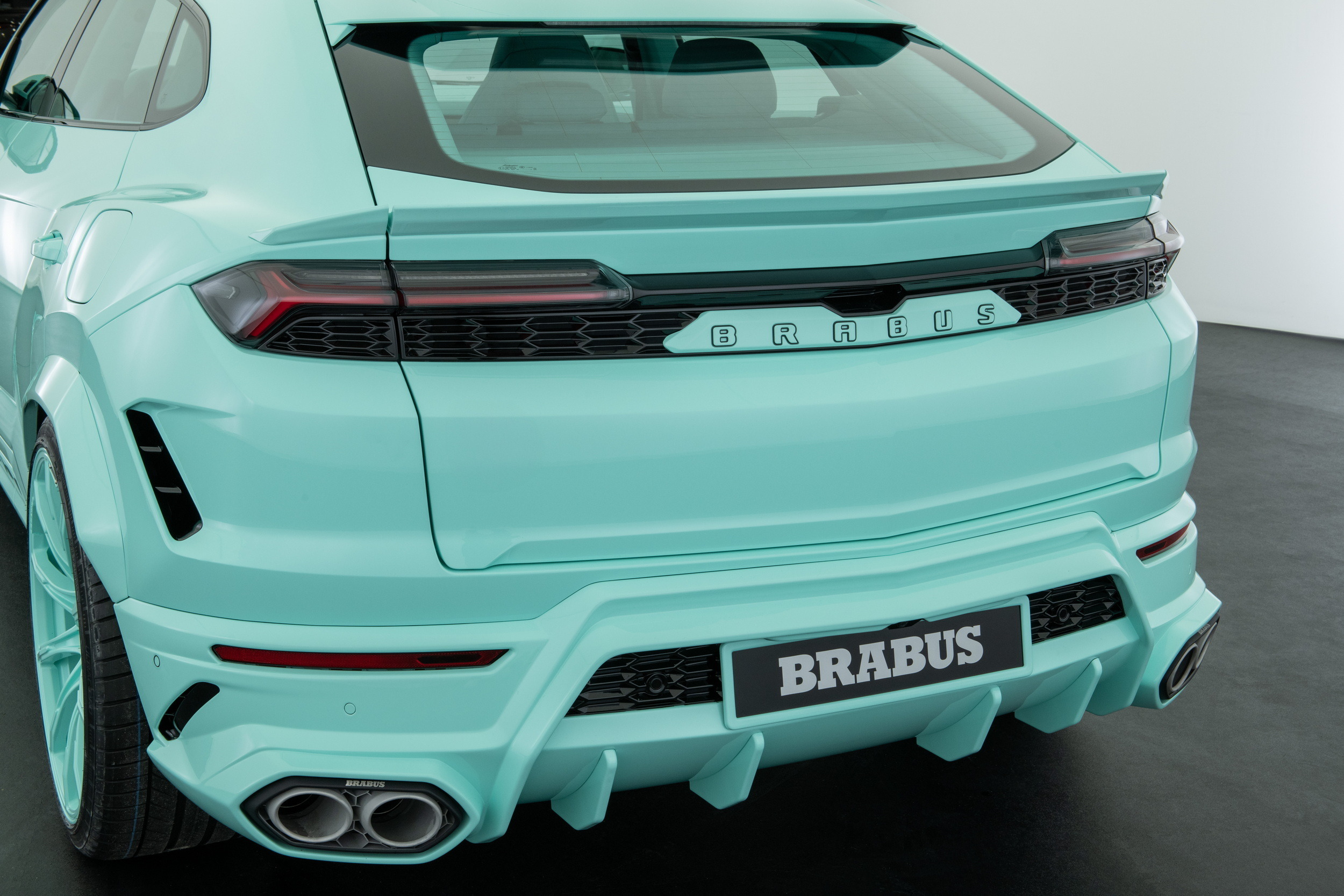Brabus 900 Mint - Lamborghini Urus - Studio (13)