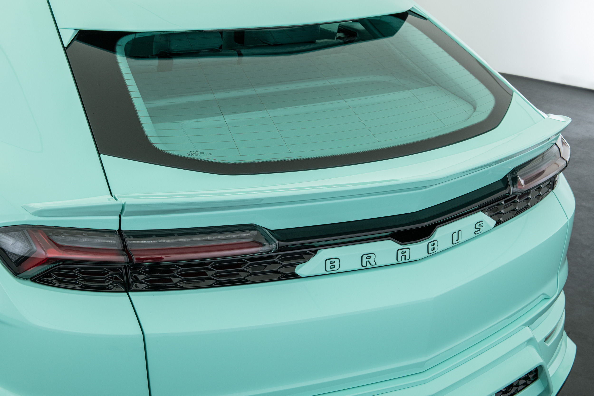 Brabus 900 Mint - Lamborghini Urus - Studio (19)