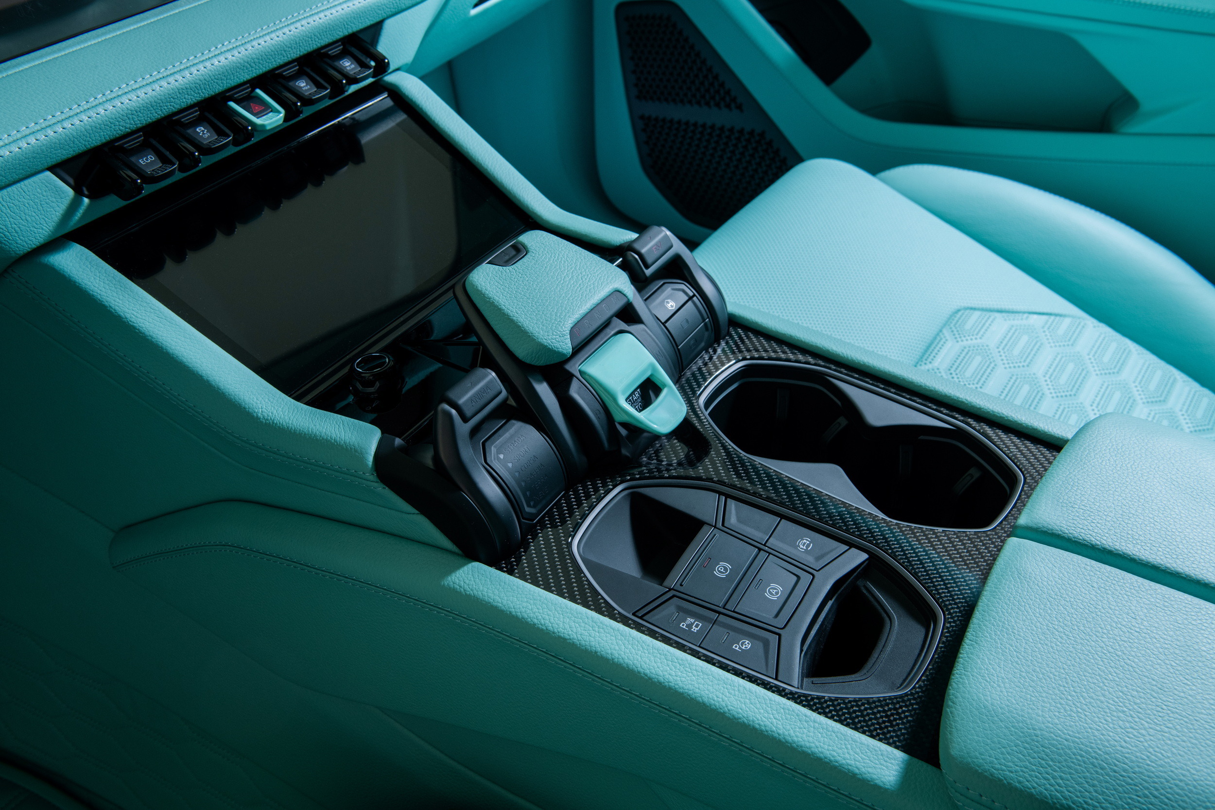 Brabus 900 Mint - Lamborghini Urus - Studio (32)