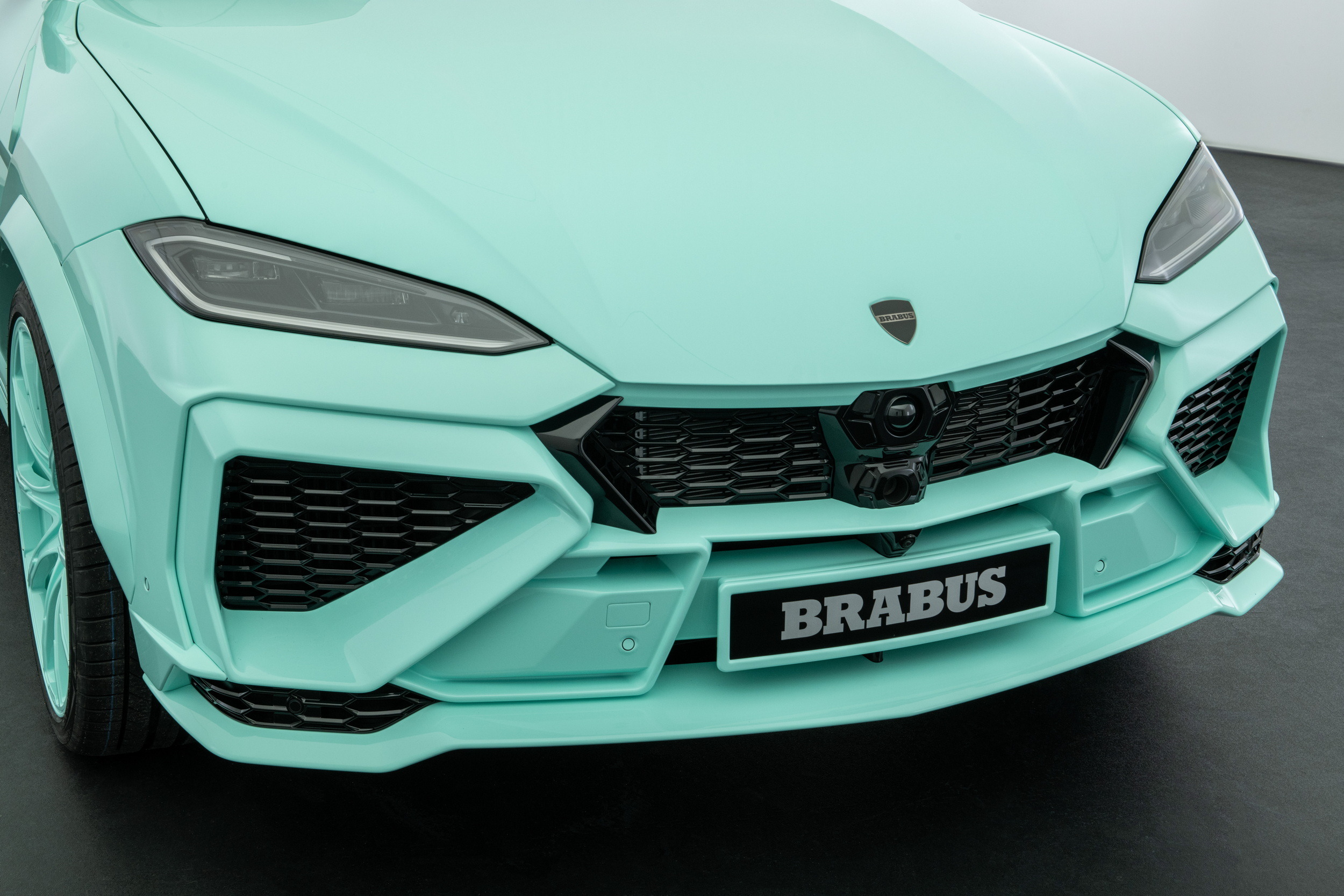 Brabus 900 Mint - Lamborghini Urus - Studio (6)